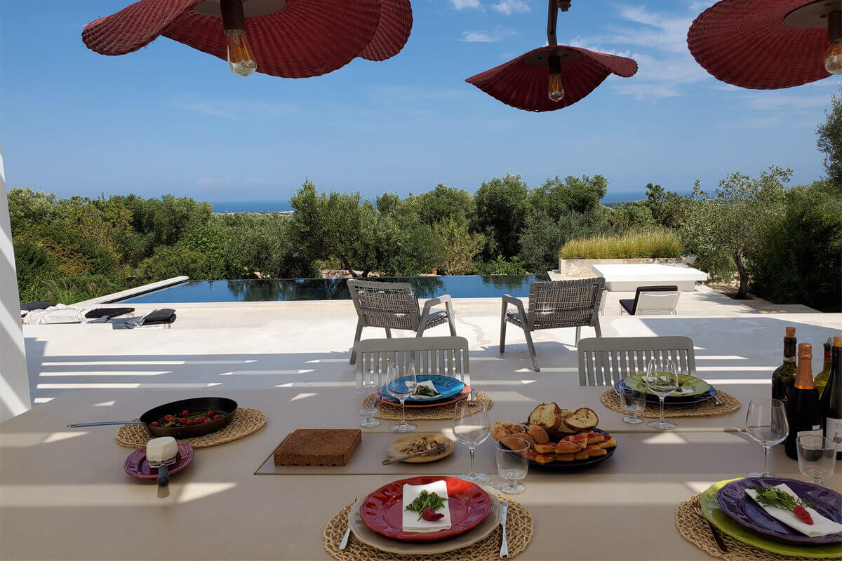 piscine vue mer maison Pouilles