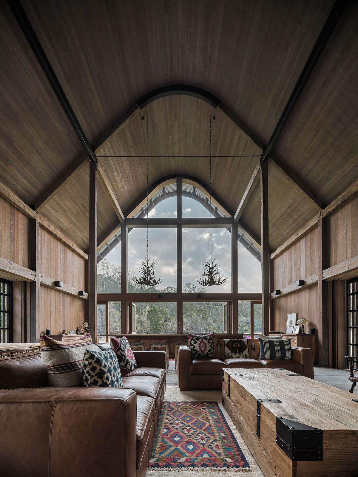 séjour cathédrale maison en bois The Barn