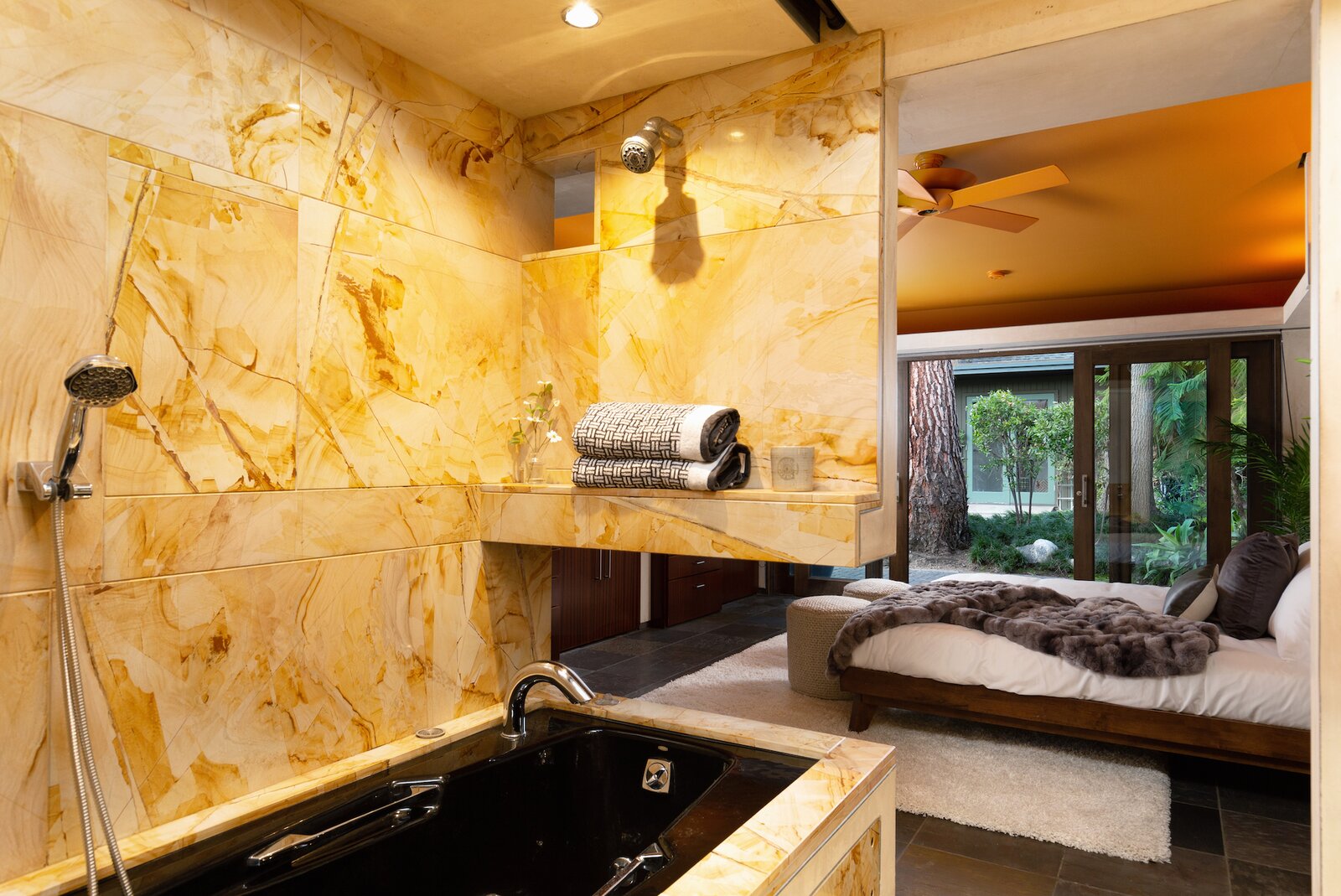 salle de bain marbre jaune salle de bain marbre jaune