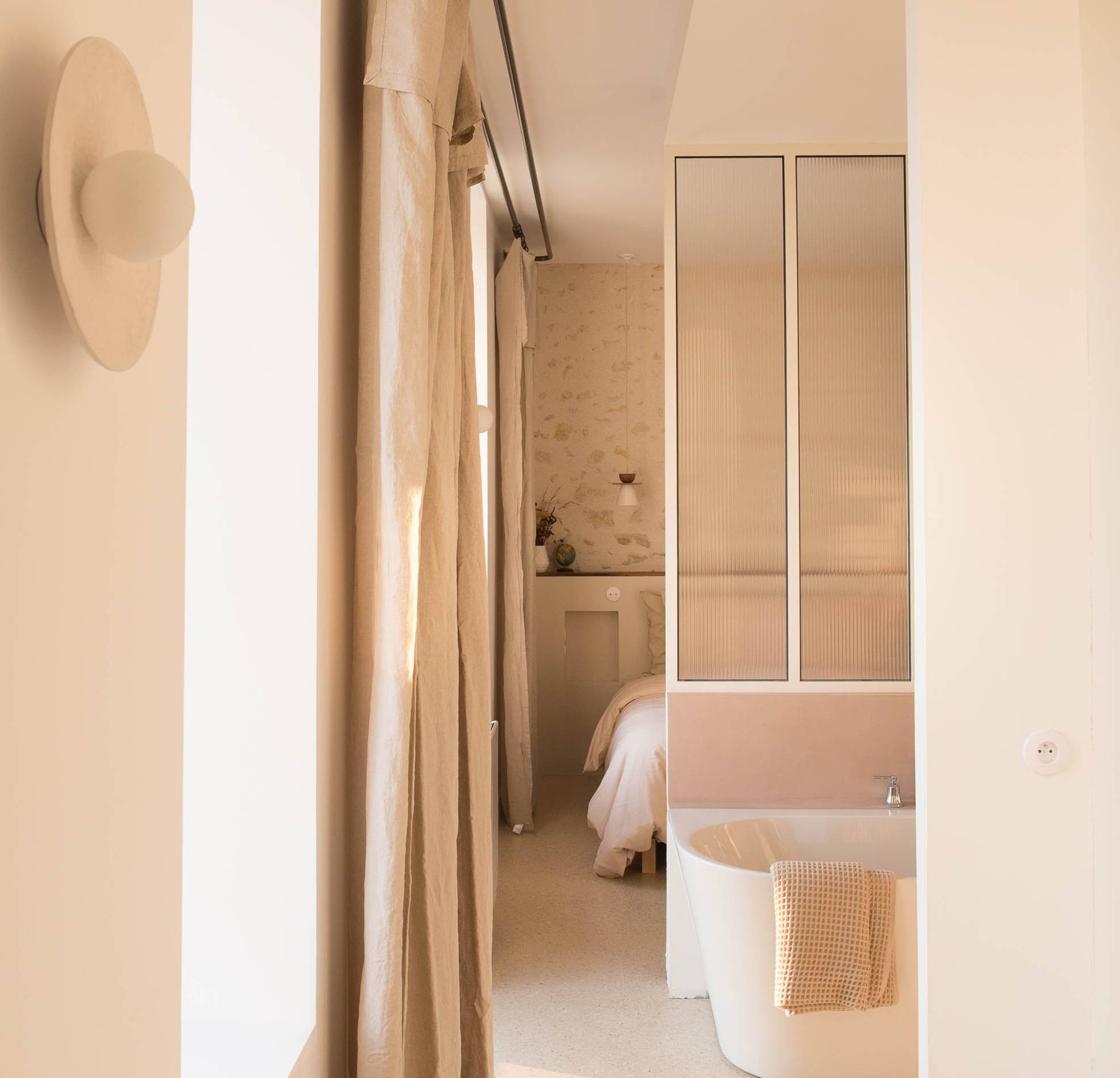 chambre avec salle de bain grange rénovée