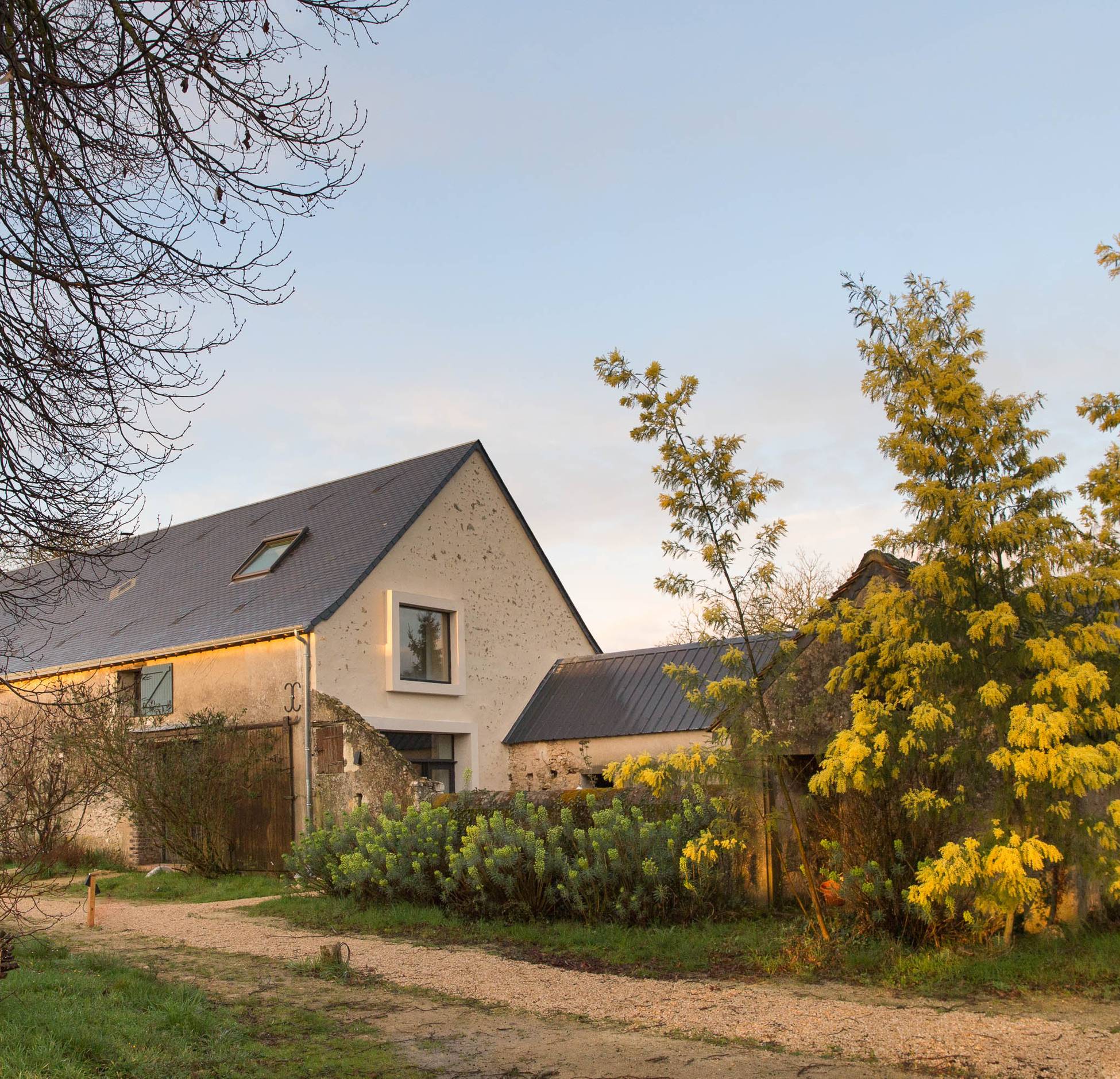 façade grange rénovée