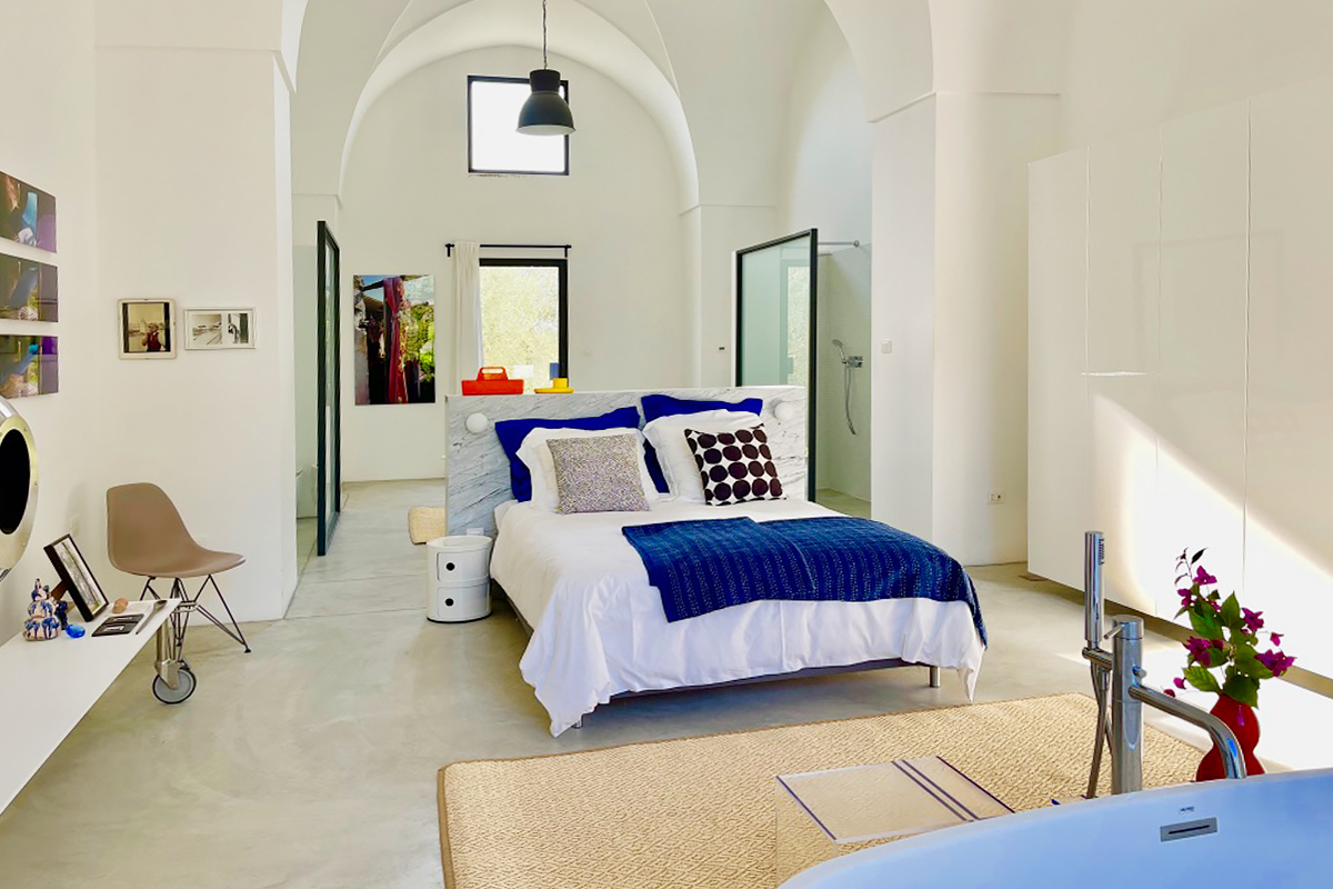 chambre avec voûtes en pierre