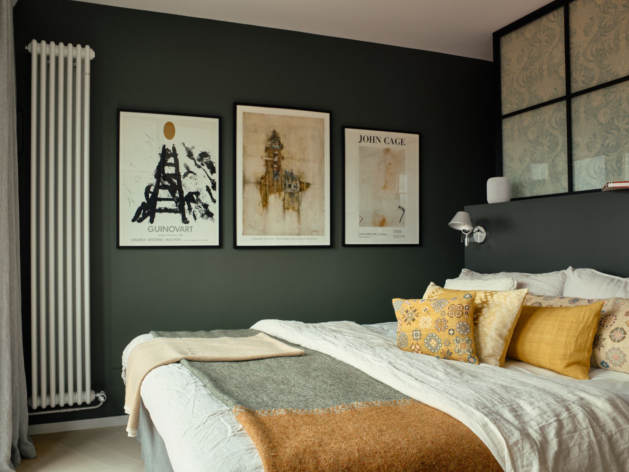 chambre décoration contemporaine murs verts