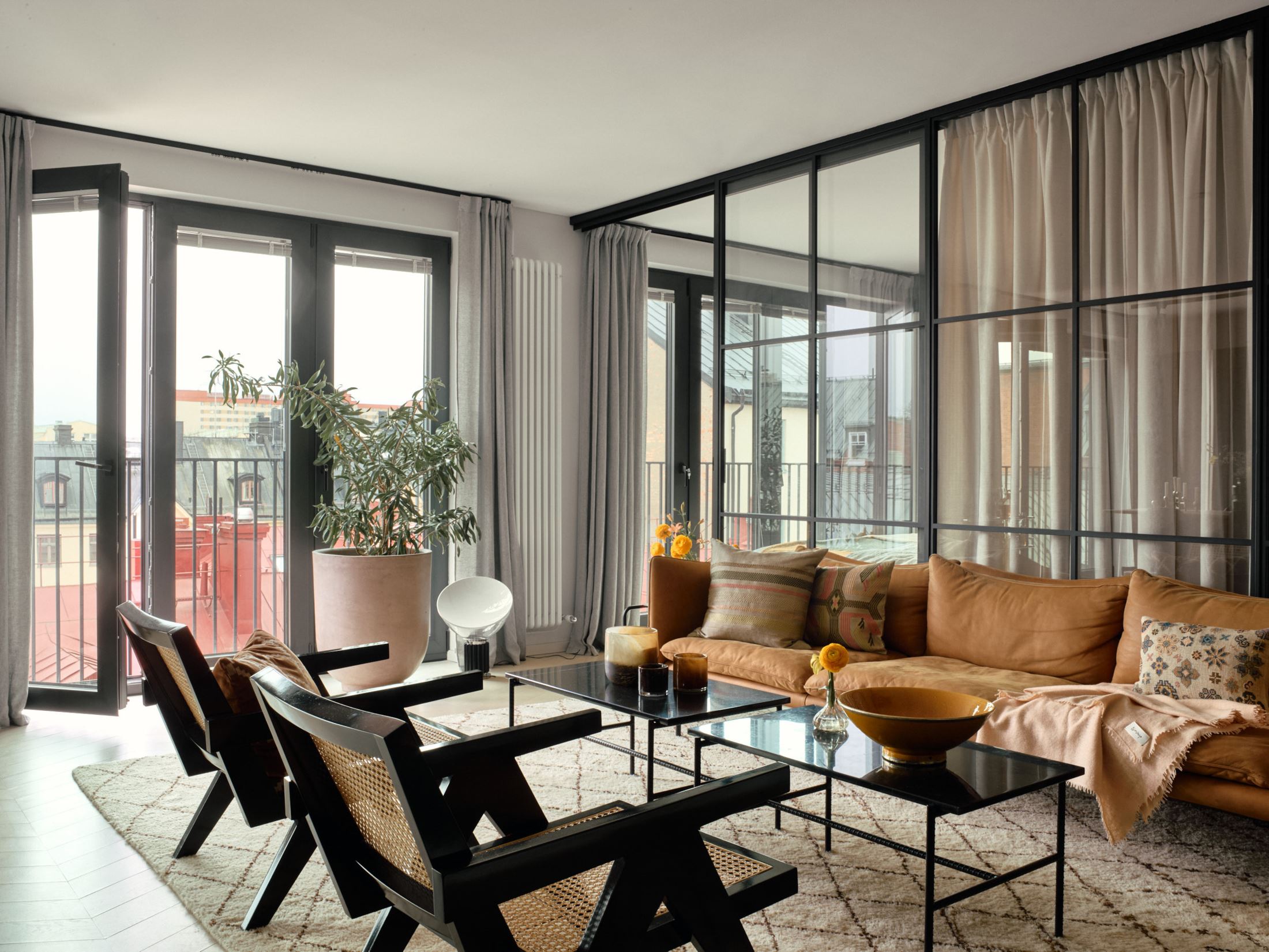 salon avec verrière décoration contemporaine