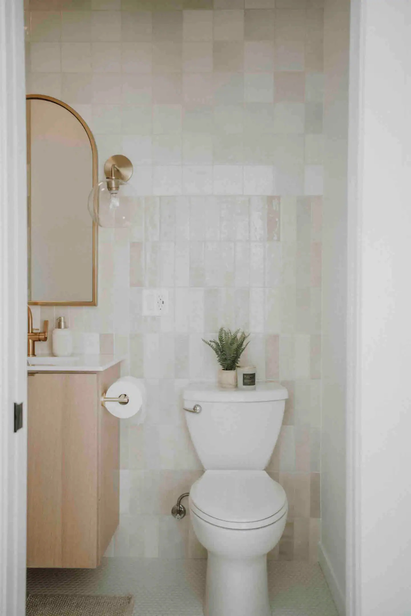 salle de bain bois et carrelage