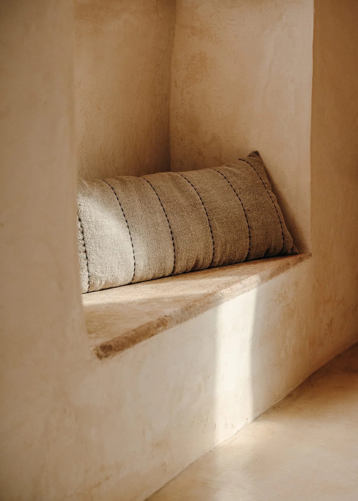 niche avec coussin maison du sud niche avec coussin maison du sud