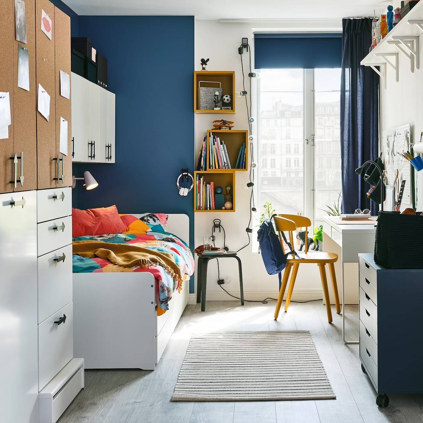 chambre d chambre d'adolescent mur bleu