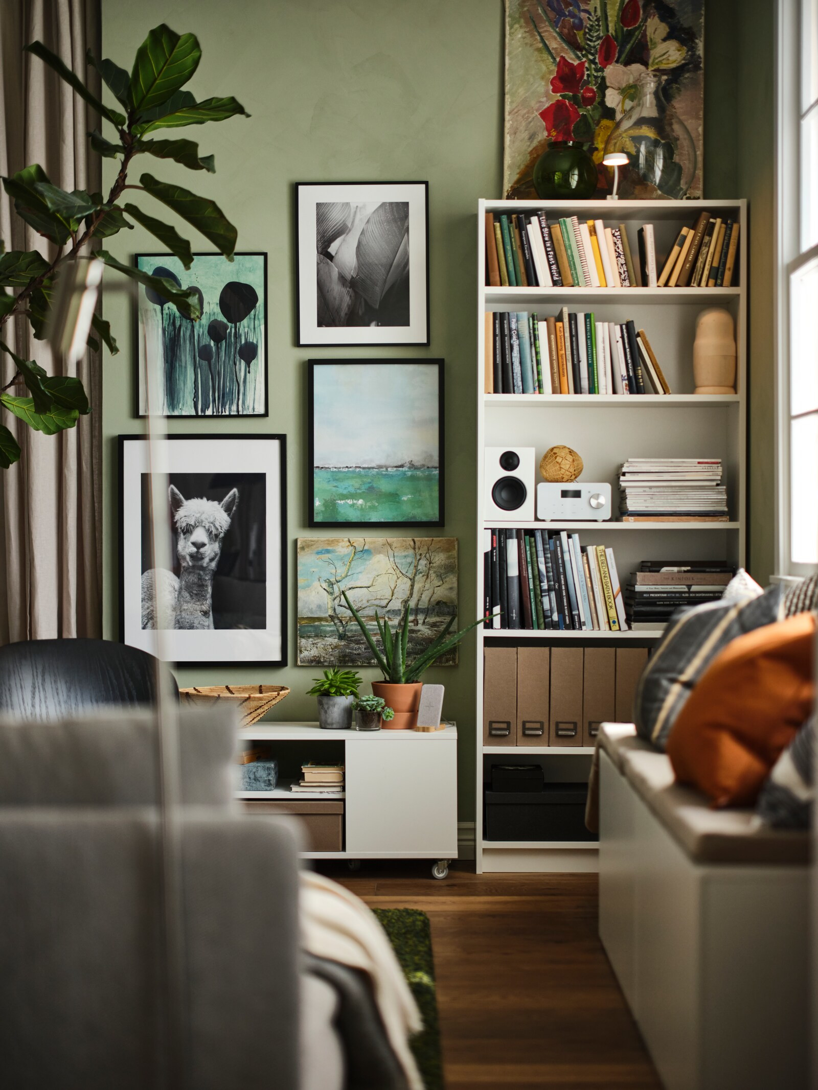 salon mur vert loft compact IKEA salon mur vert loft compact IKEA