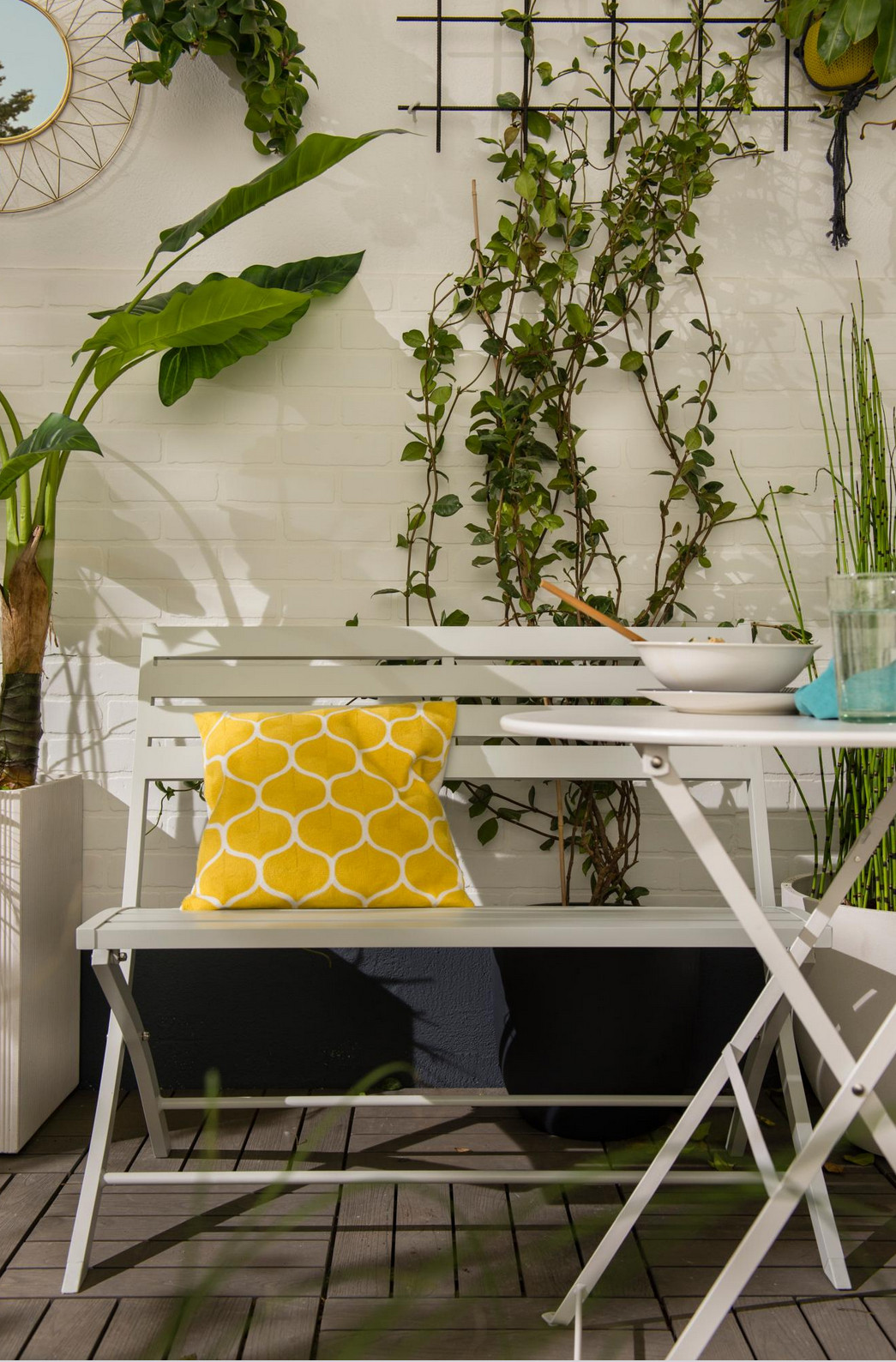 balcon aménagé avec plantes