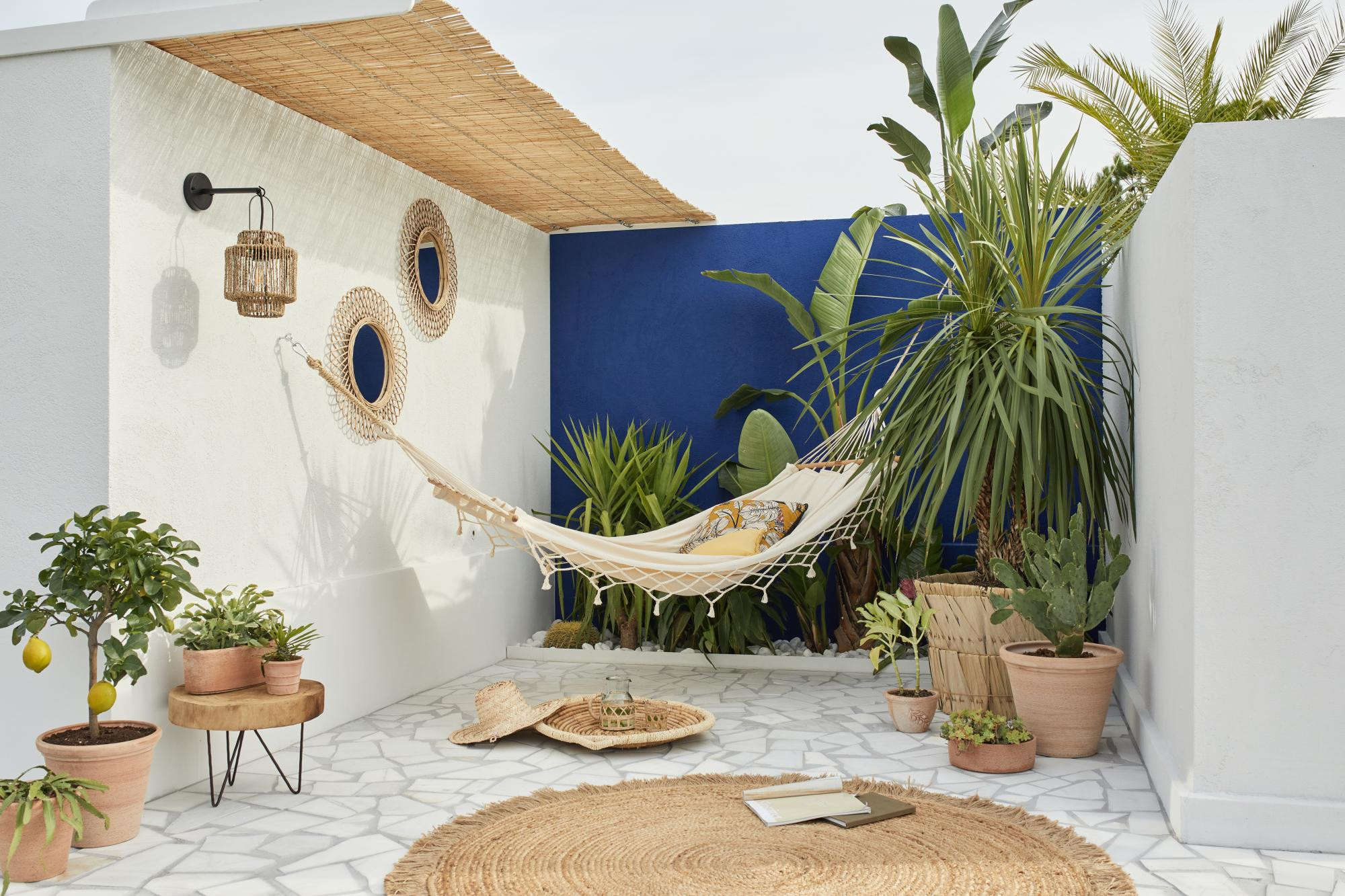 patio aménagé avec hamac