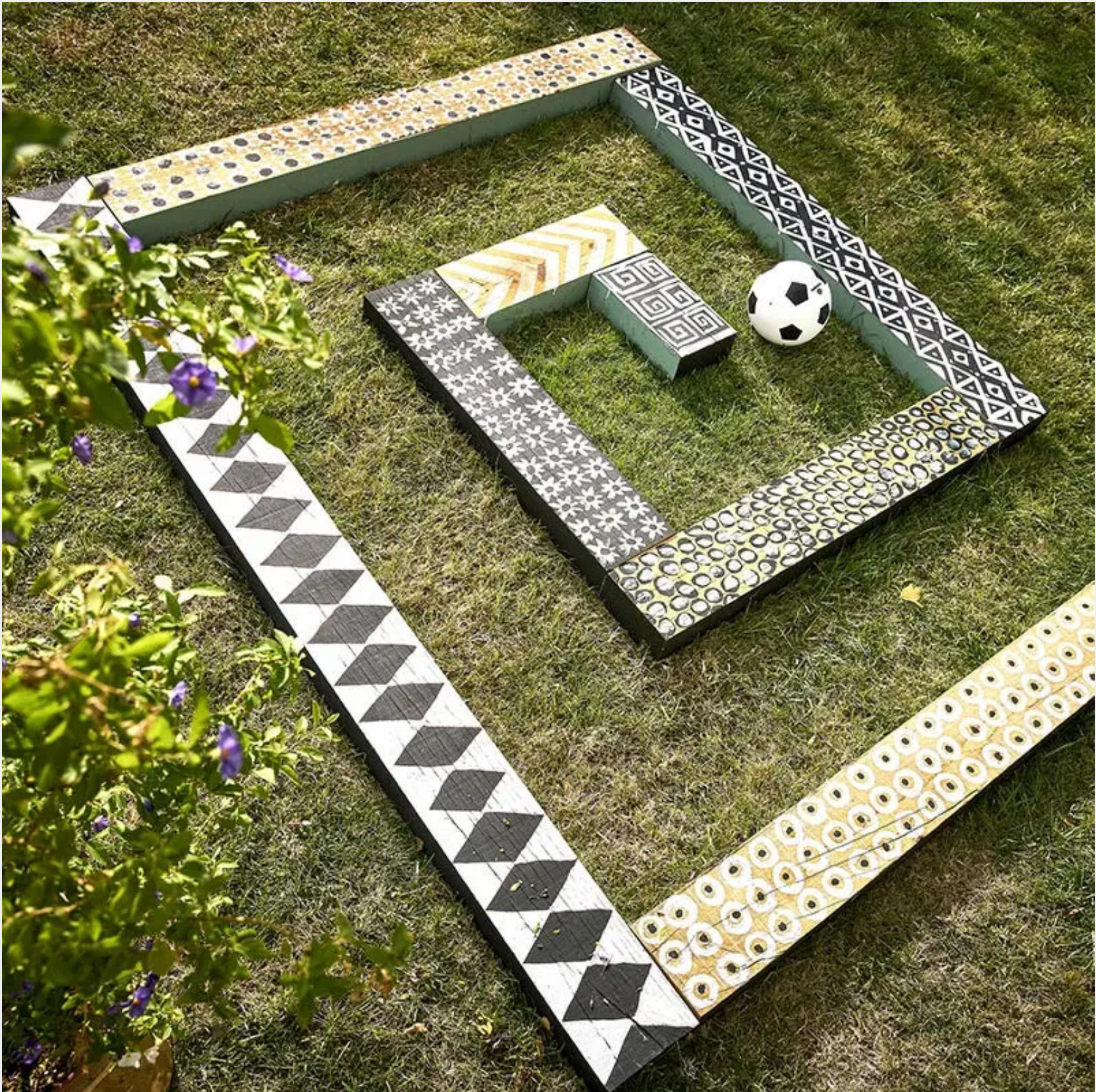 labyrinthe en bois dans jardin labyrinthe en bois dans jardin