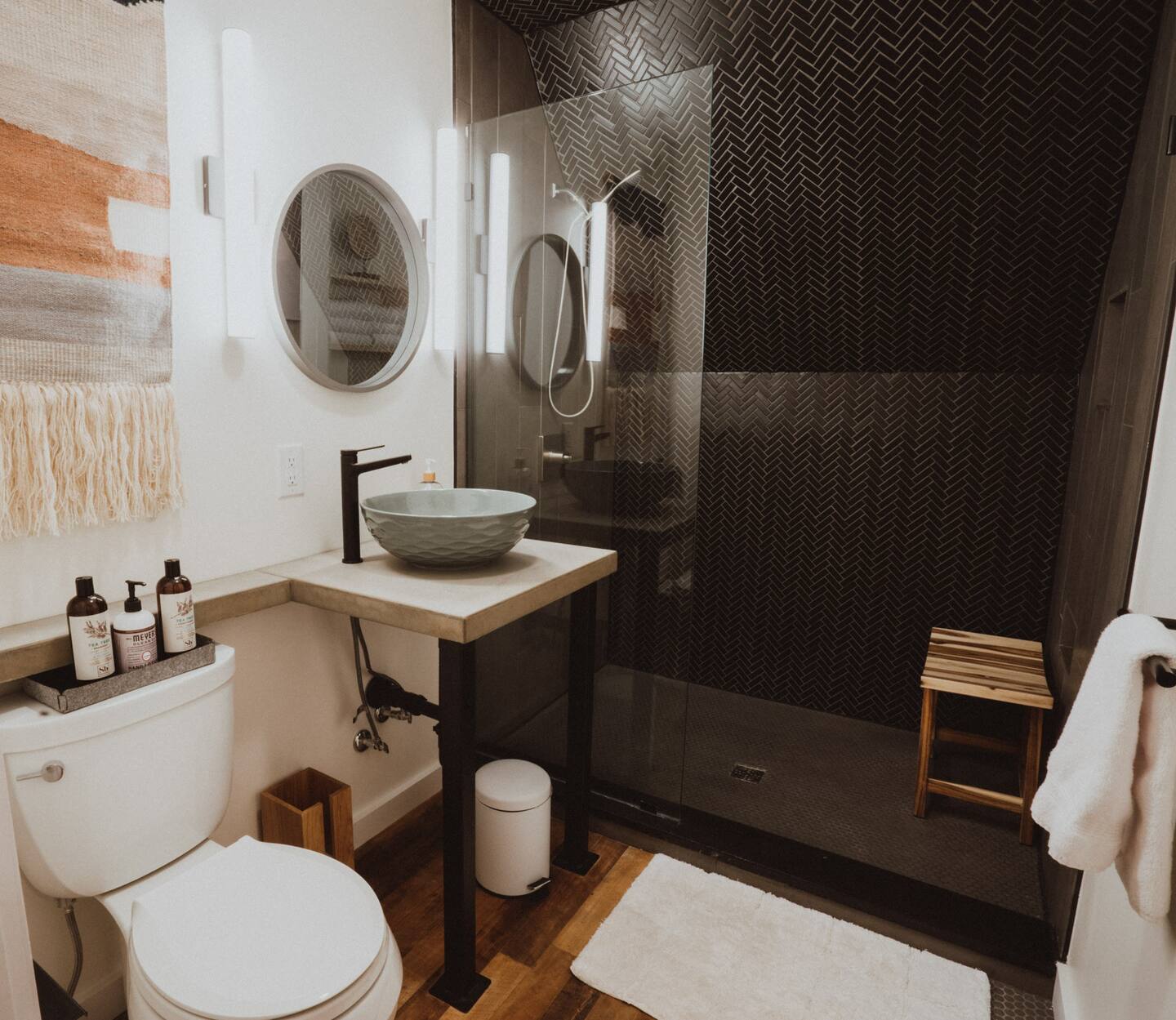 salle de bain verte et noire salle de bain verte et noire