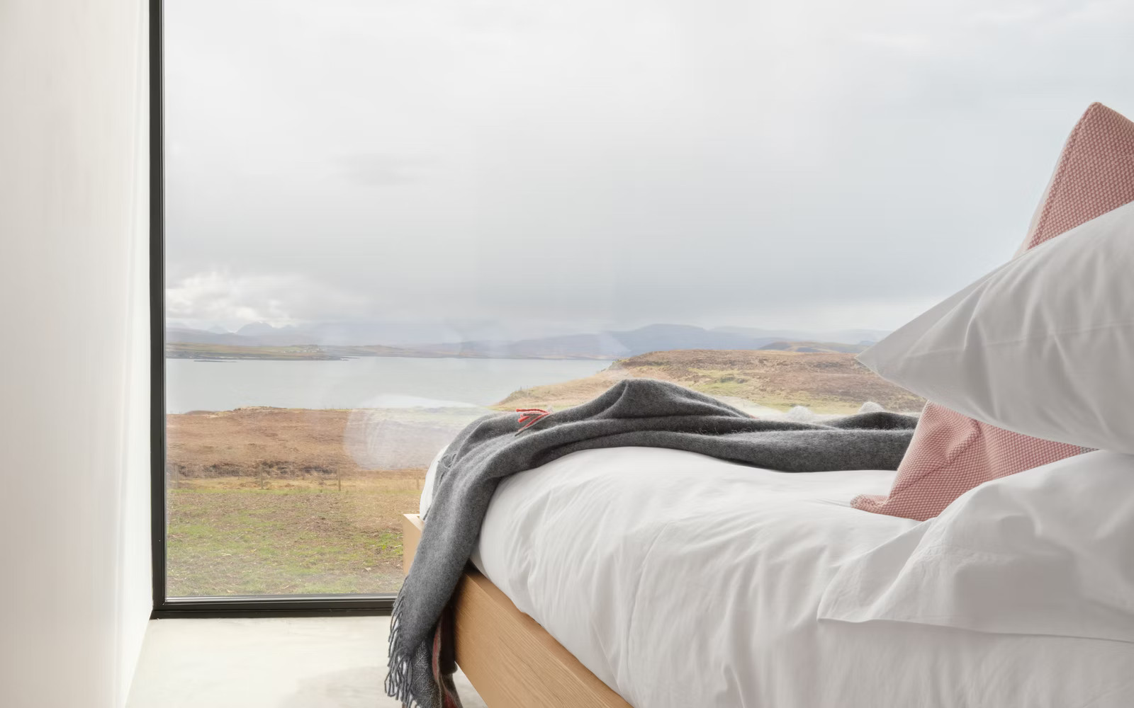 chambre avec baie vitrée