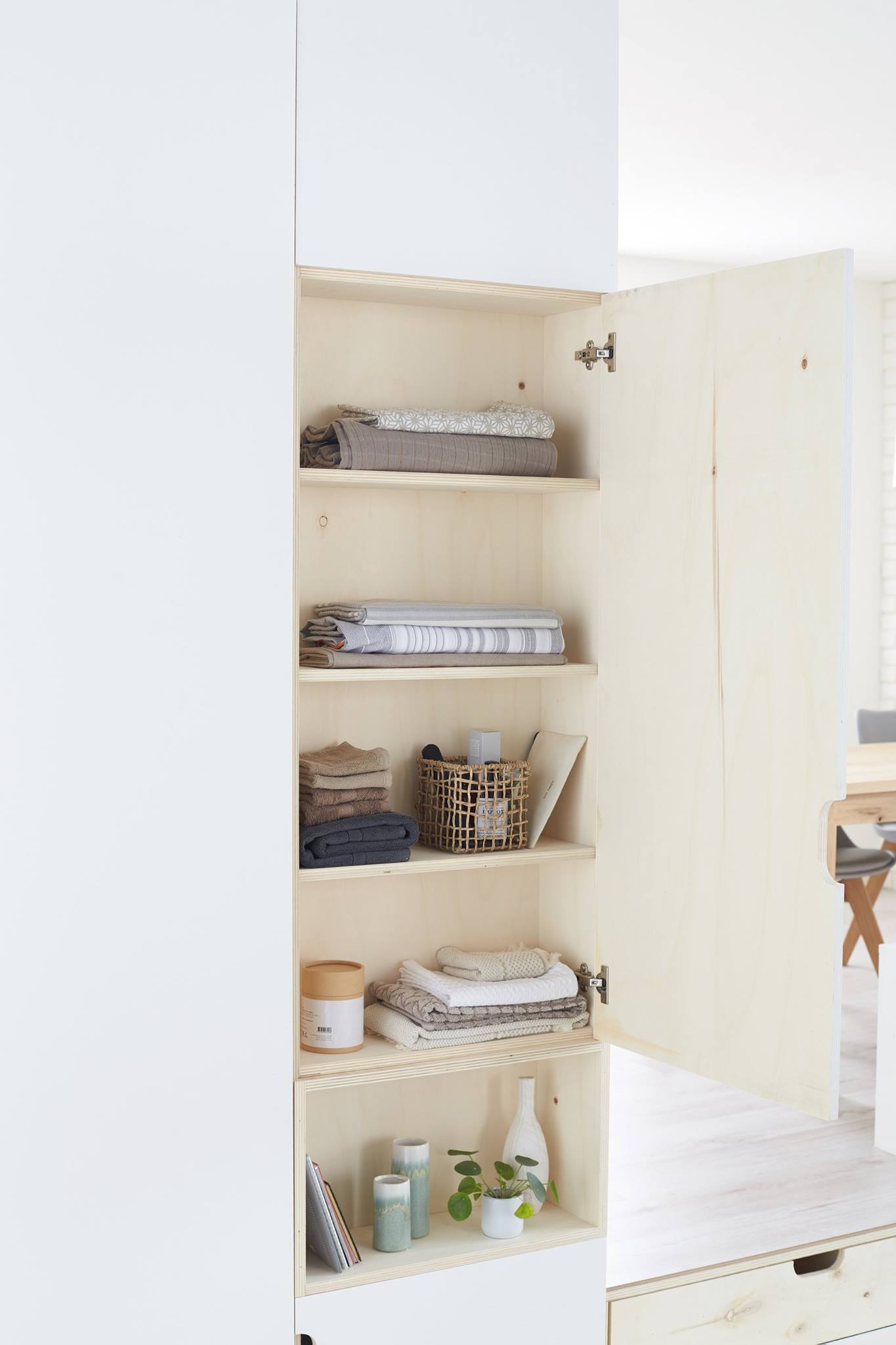 placard blanc et bois
