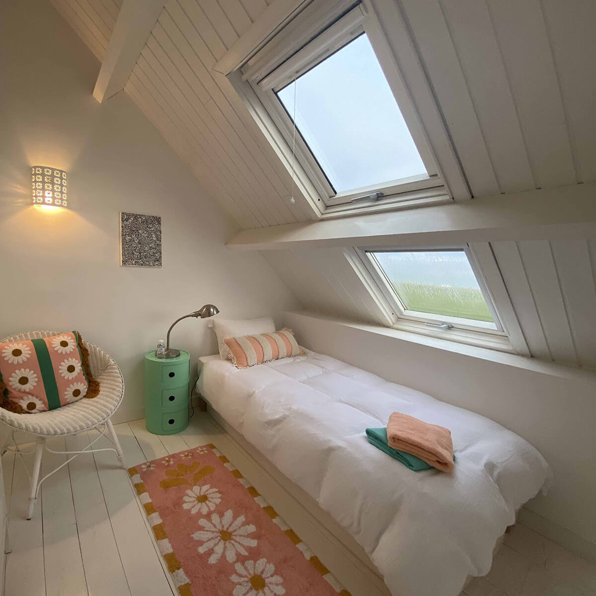 chambre sous combles maison bretonne contemporaine