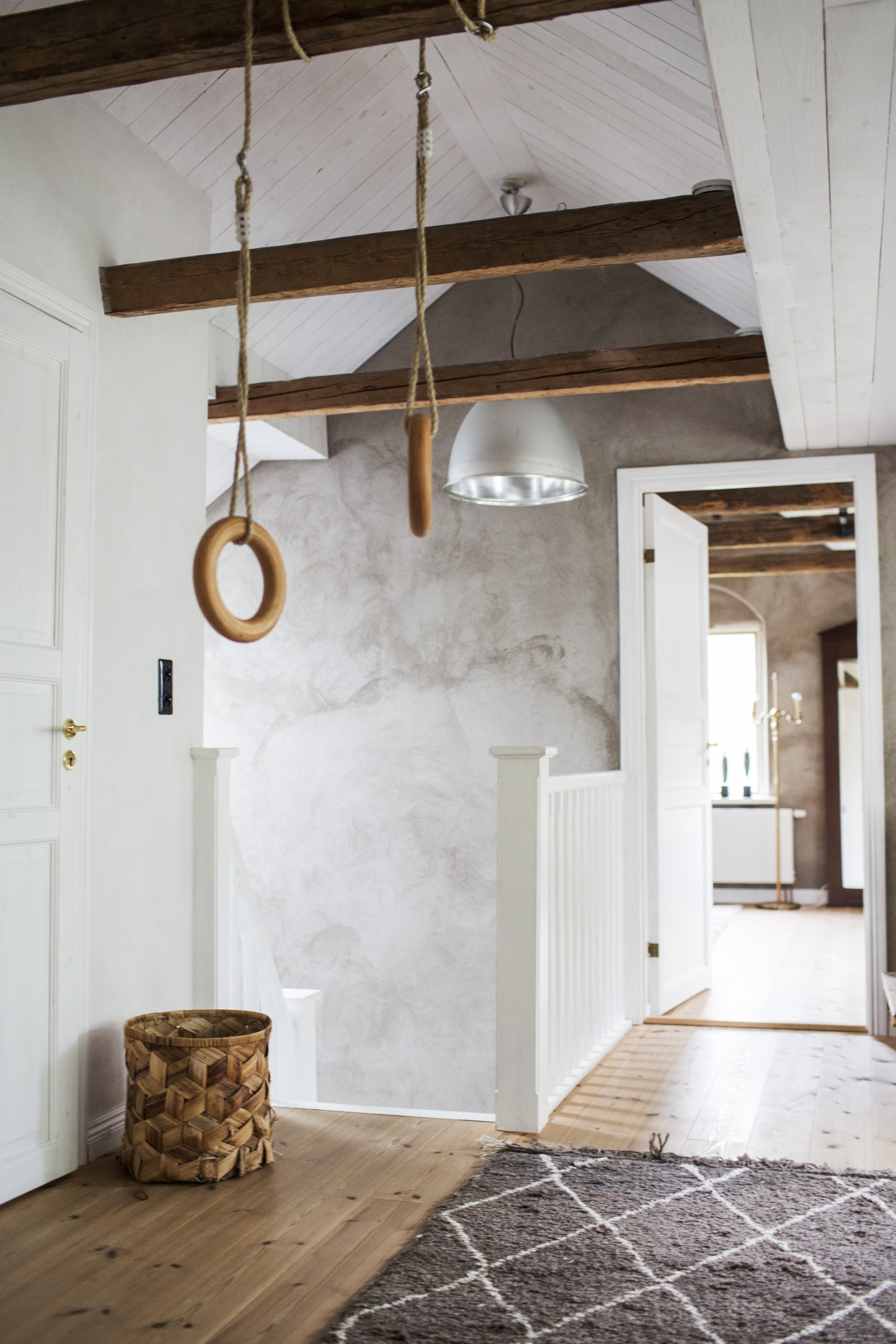 palier avec poutres maison rénovée