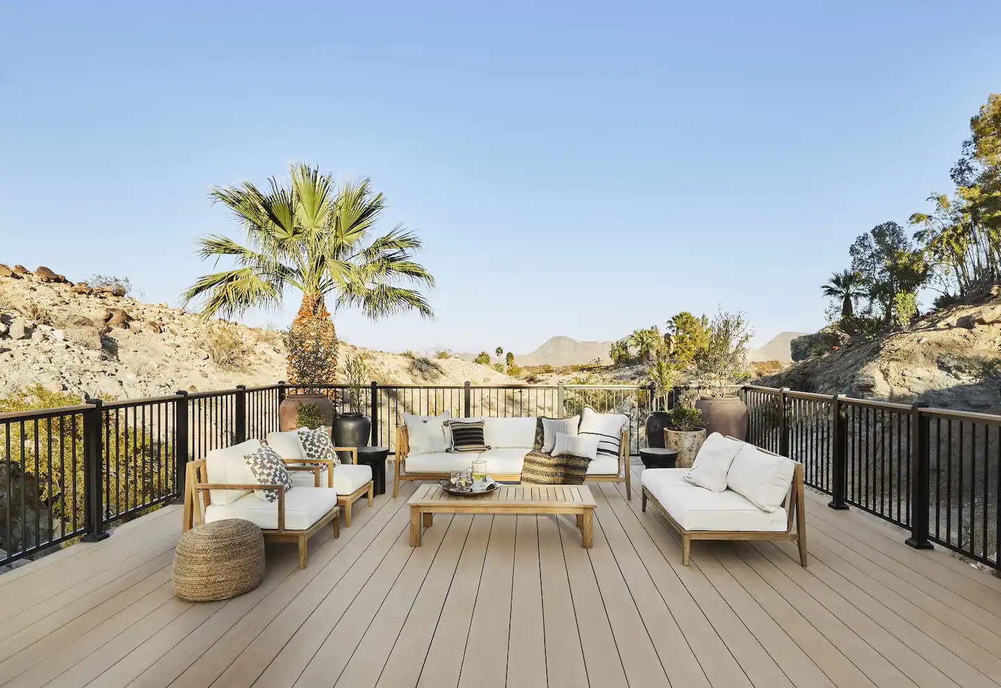 terrasse en bois vue desert