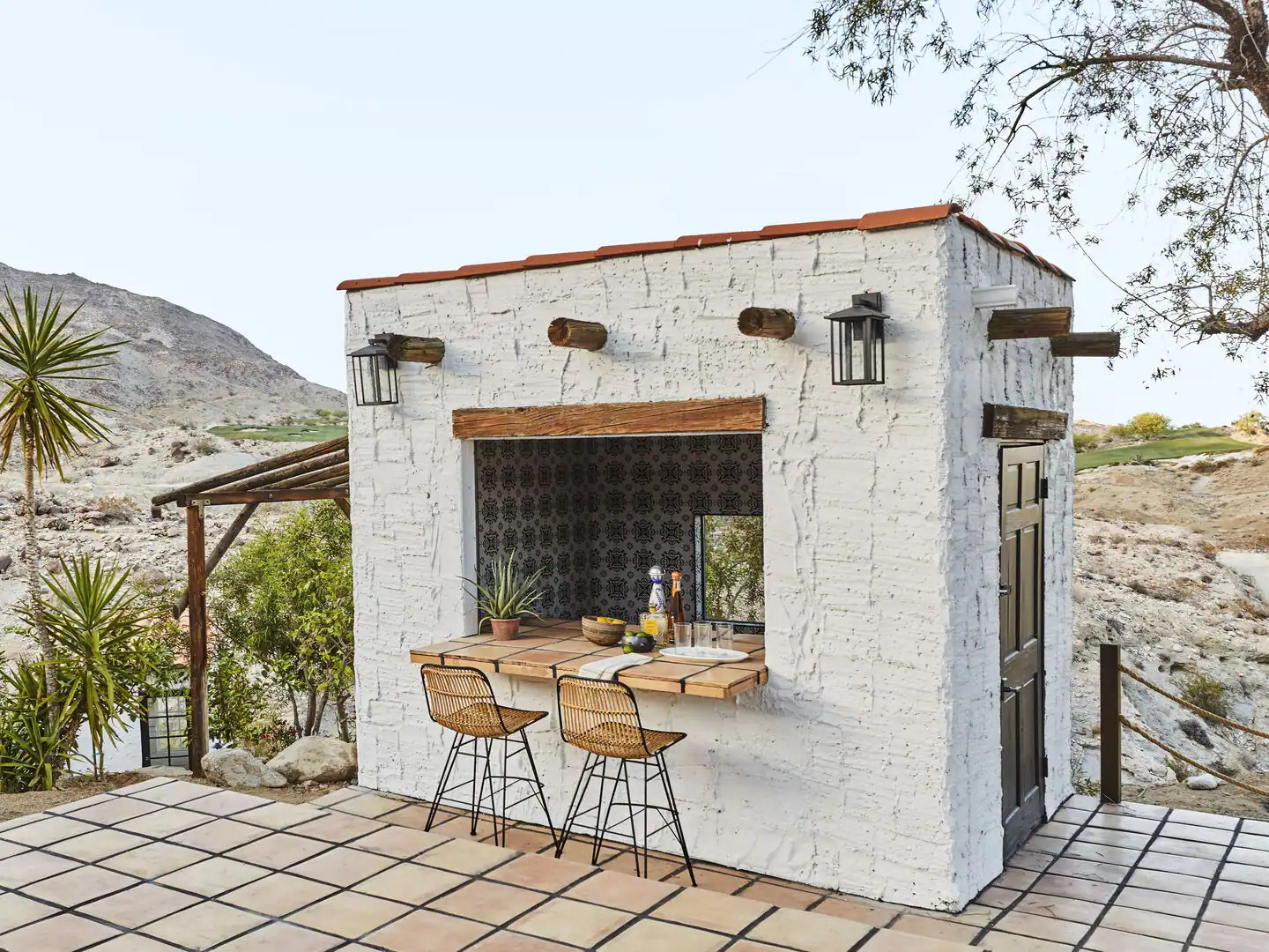bar de terrasse maison de Bobby Berk