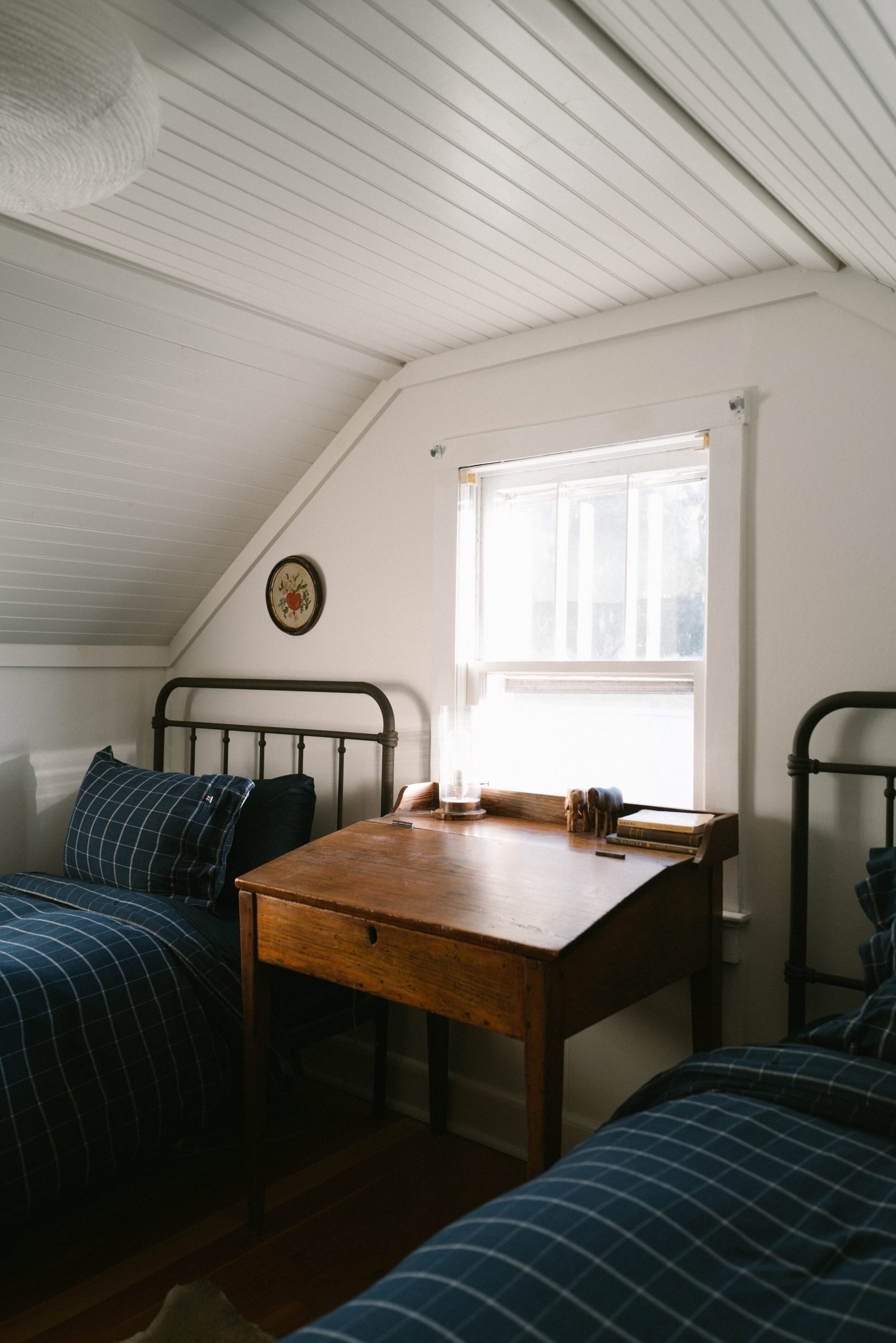 chambre sous combles décoration vintage