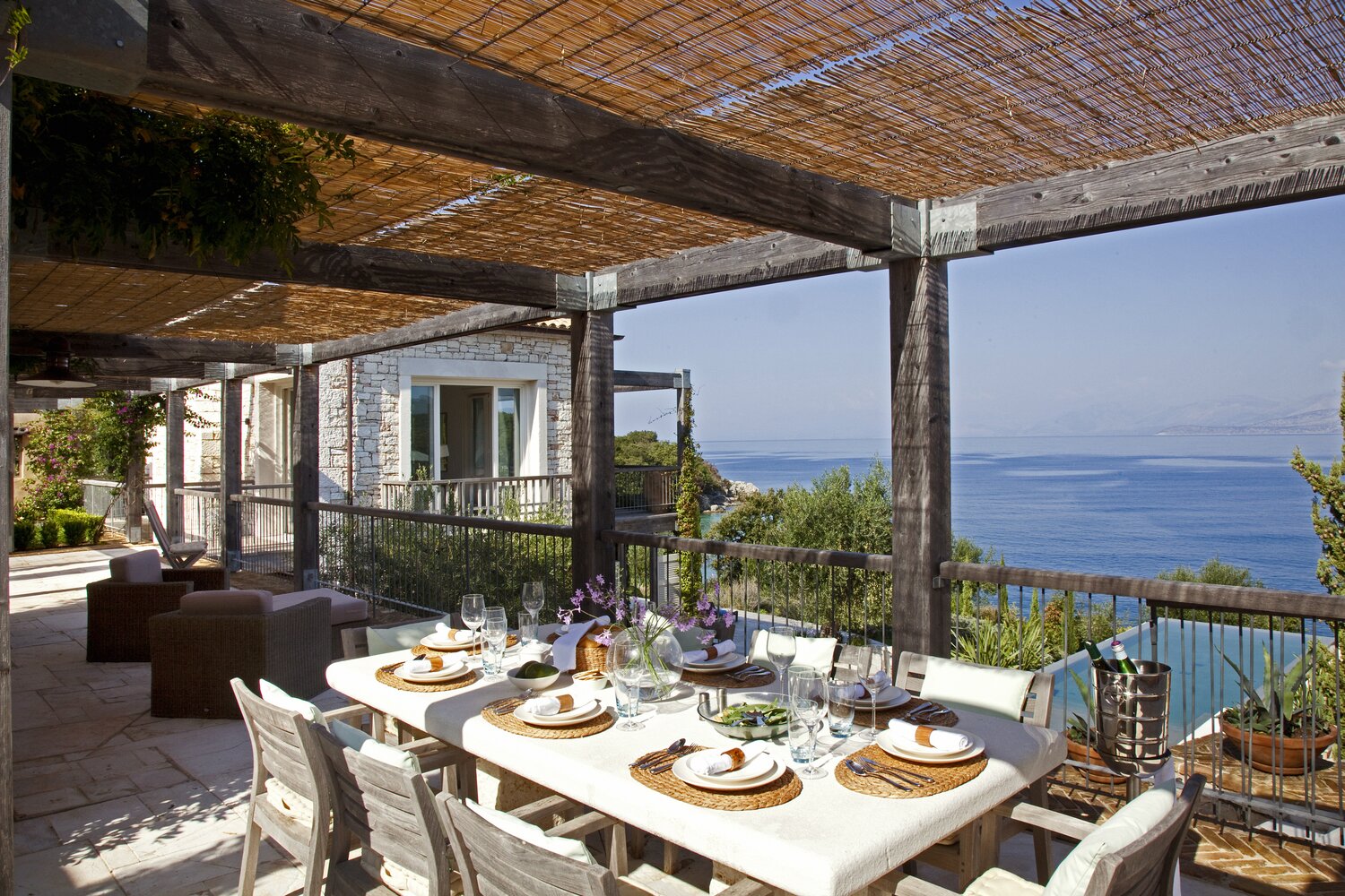 maison Corfou avec terrasses vue mer