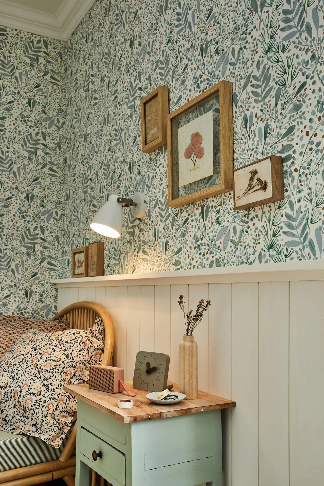 chambre papier-peint fleuri