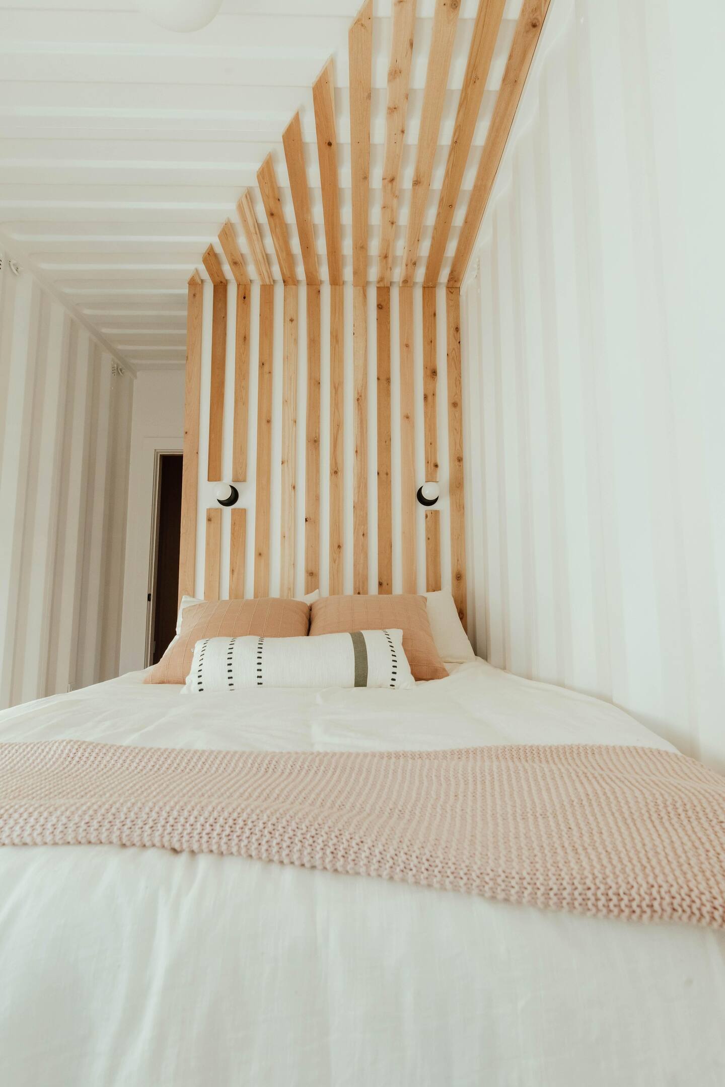 chambre tête de lit tasseaux de bois chambre tête de lit tasseaux de bois