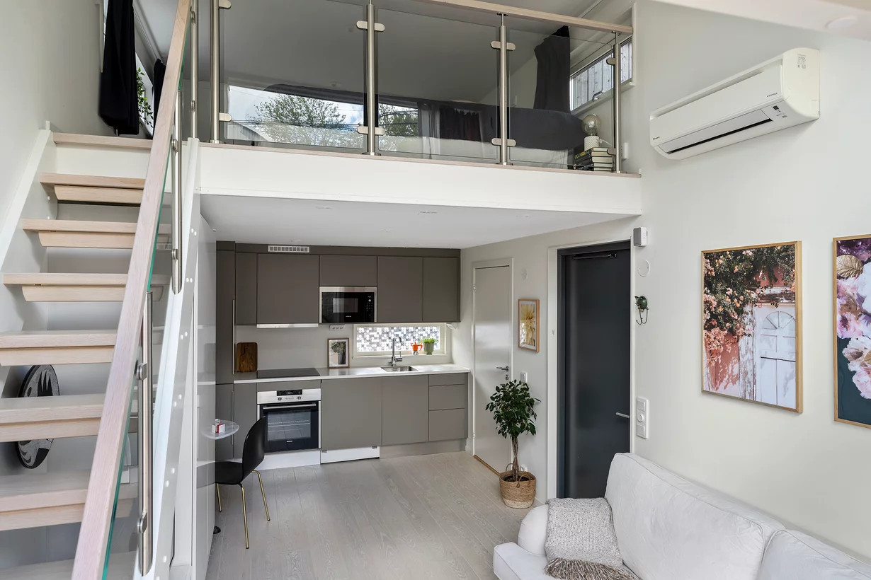 salon avec mezzanine mini maison 33m2