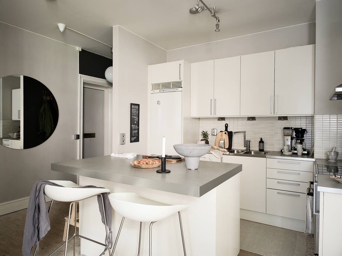 cuisine design blanche avec îlot