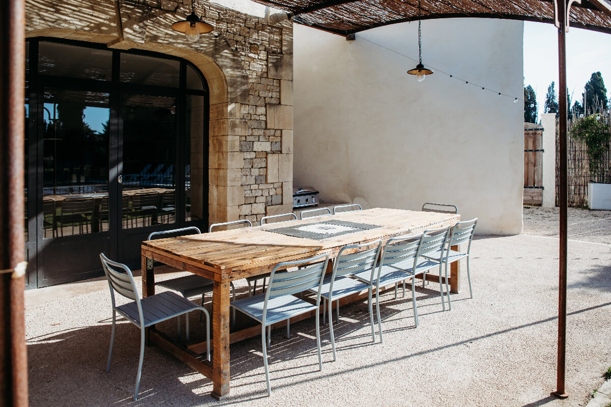 terrasse maison en Provence avec pergola acier terrasse maison en Provence avec pergola acier