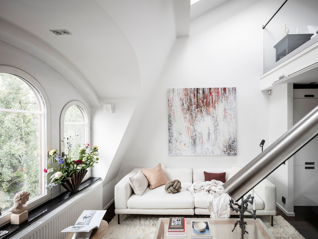 salon appartement en duplex décoration contemporaine