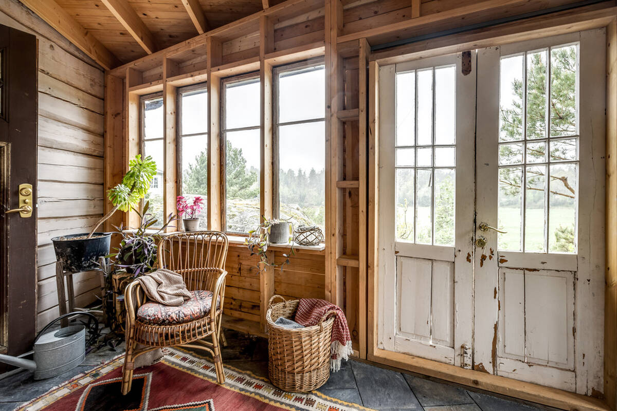 entrée maison en bois