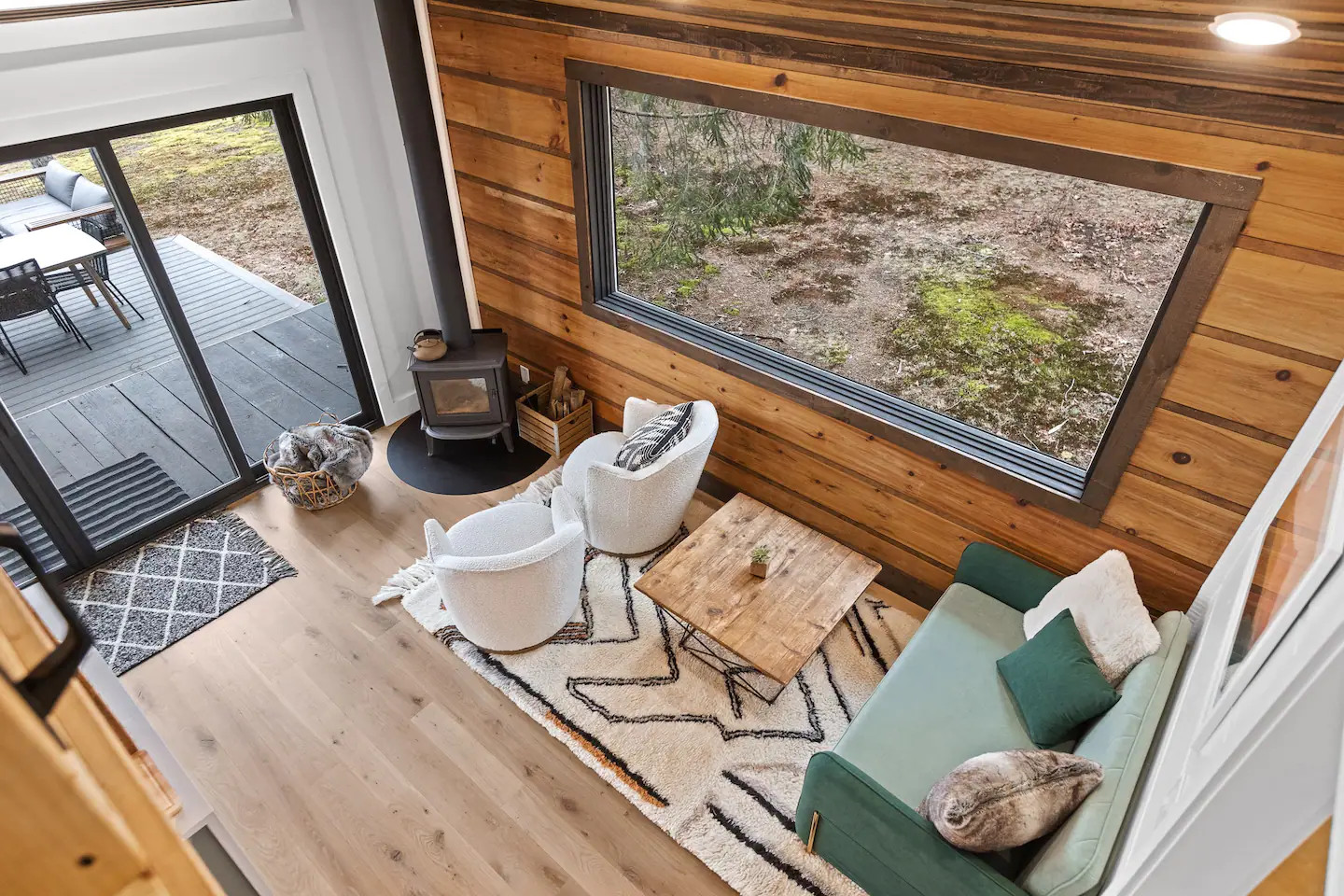 salon mini maison en bois