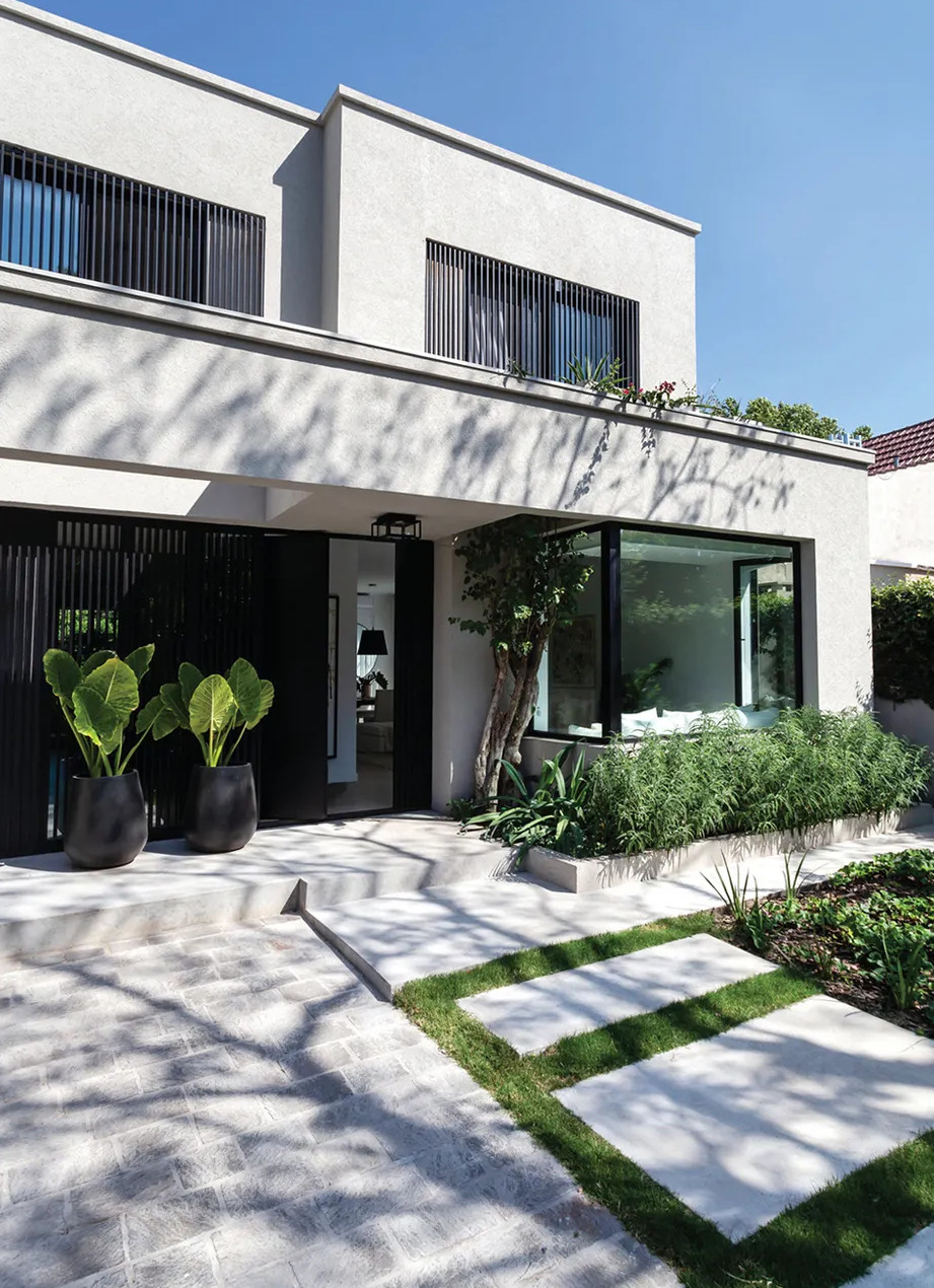 façade maison rénovée et agrandie