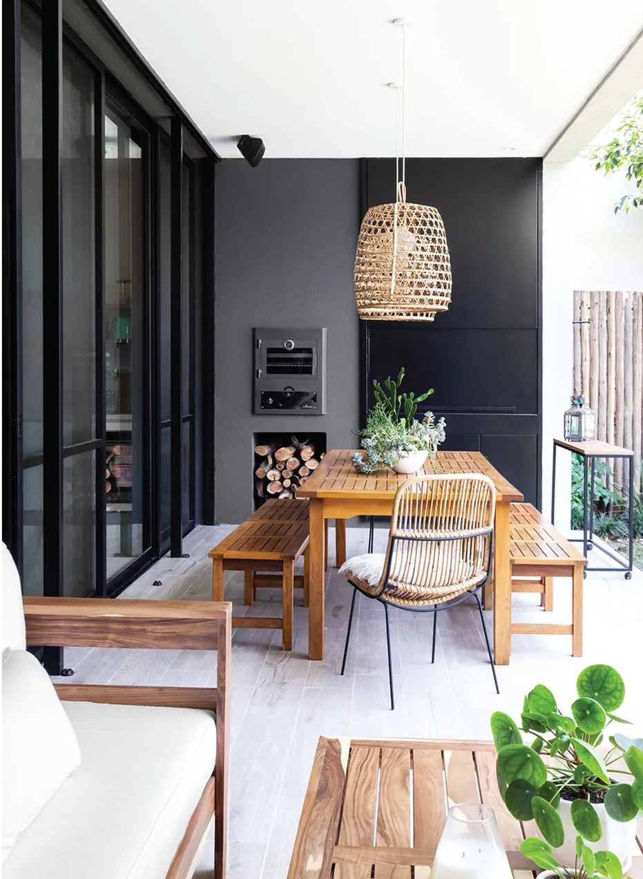 terrasse aménagée avec cuisine d'été