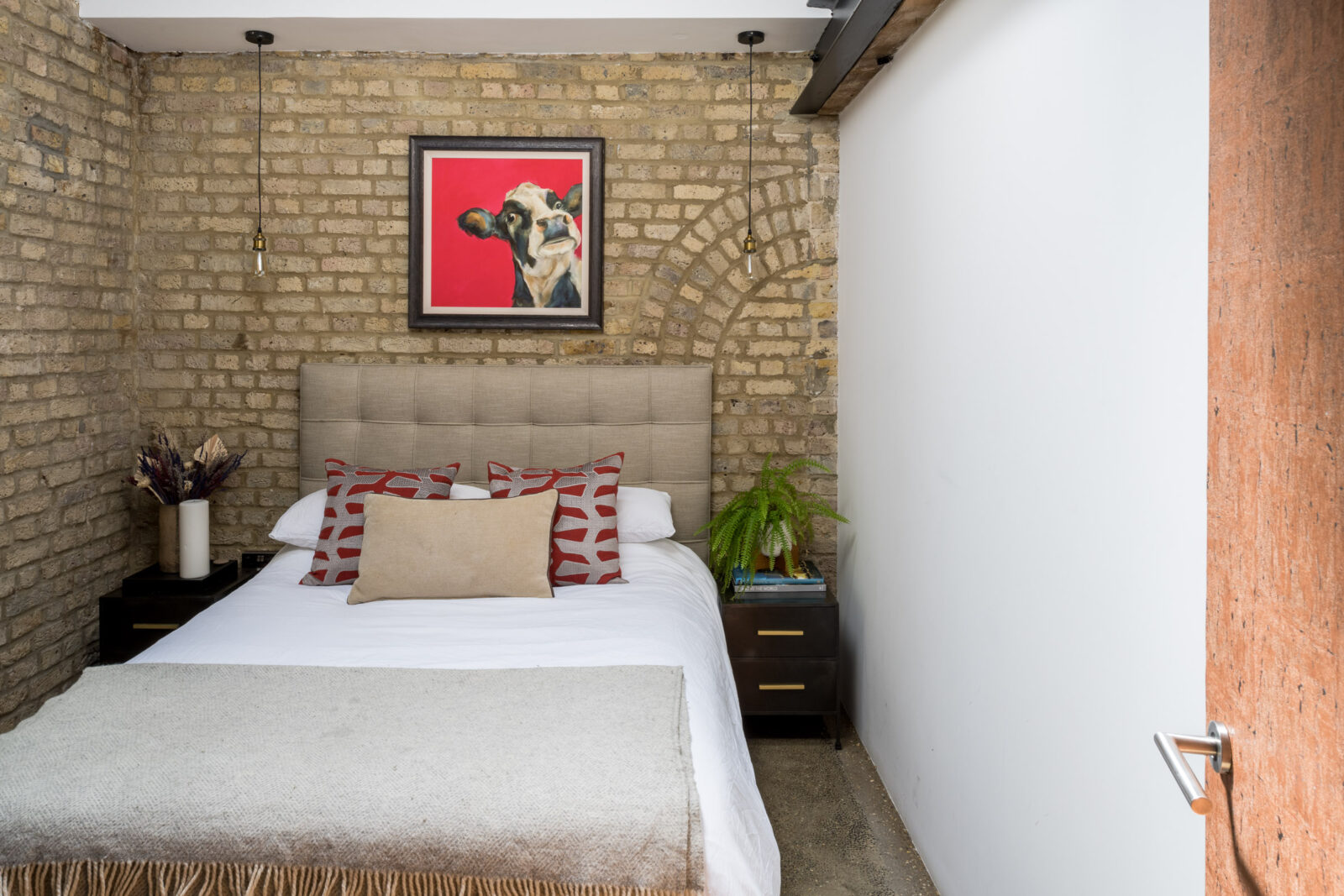 chambre murs de briques