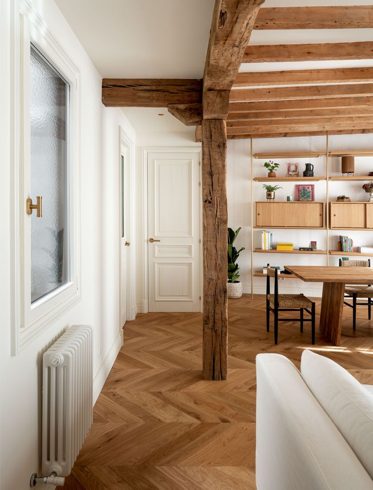 appartement rénové avec poutres