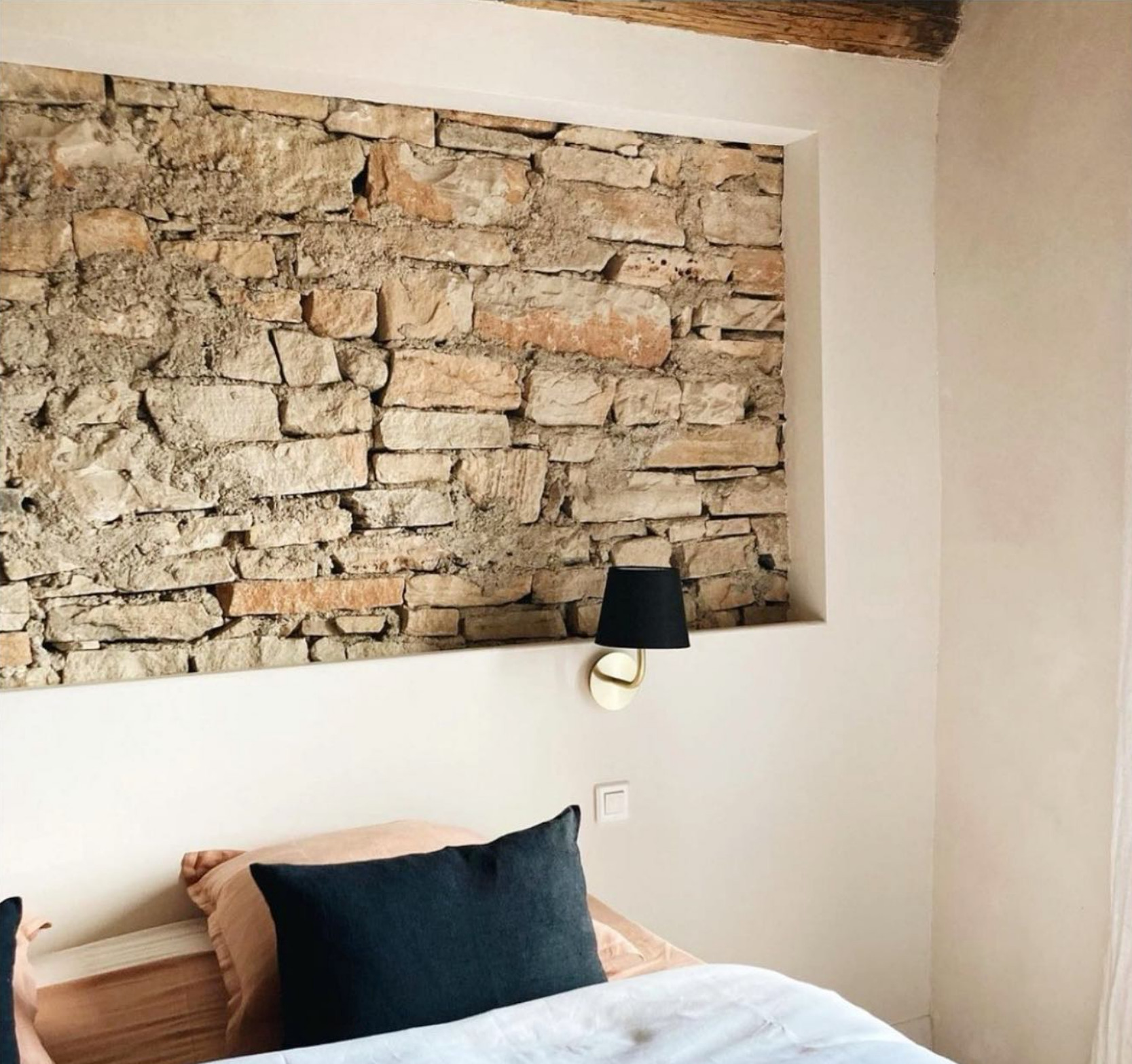 chambre La Maison Papillons maison en pierres rénovée