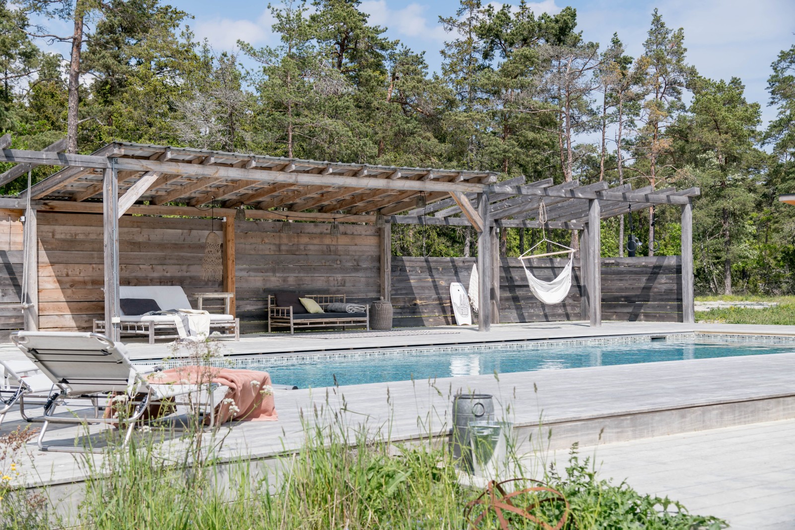 piscine avec terrasse et pergola en bois piscine avec terrasse et pergola en bois