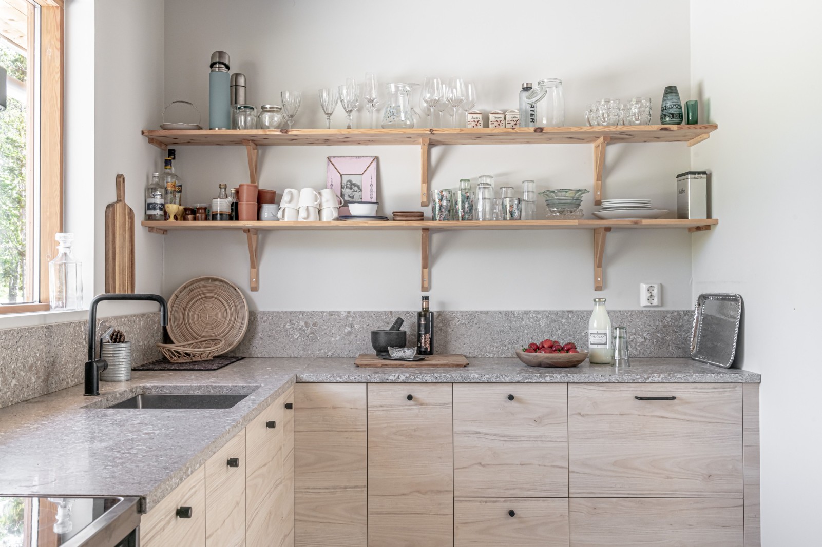 cuisine design bois et terrazzo gris cuisine design bois et terrazzo gris