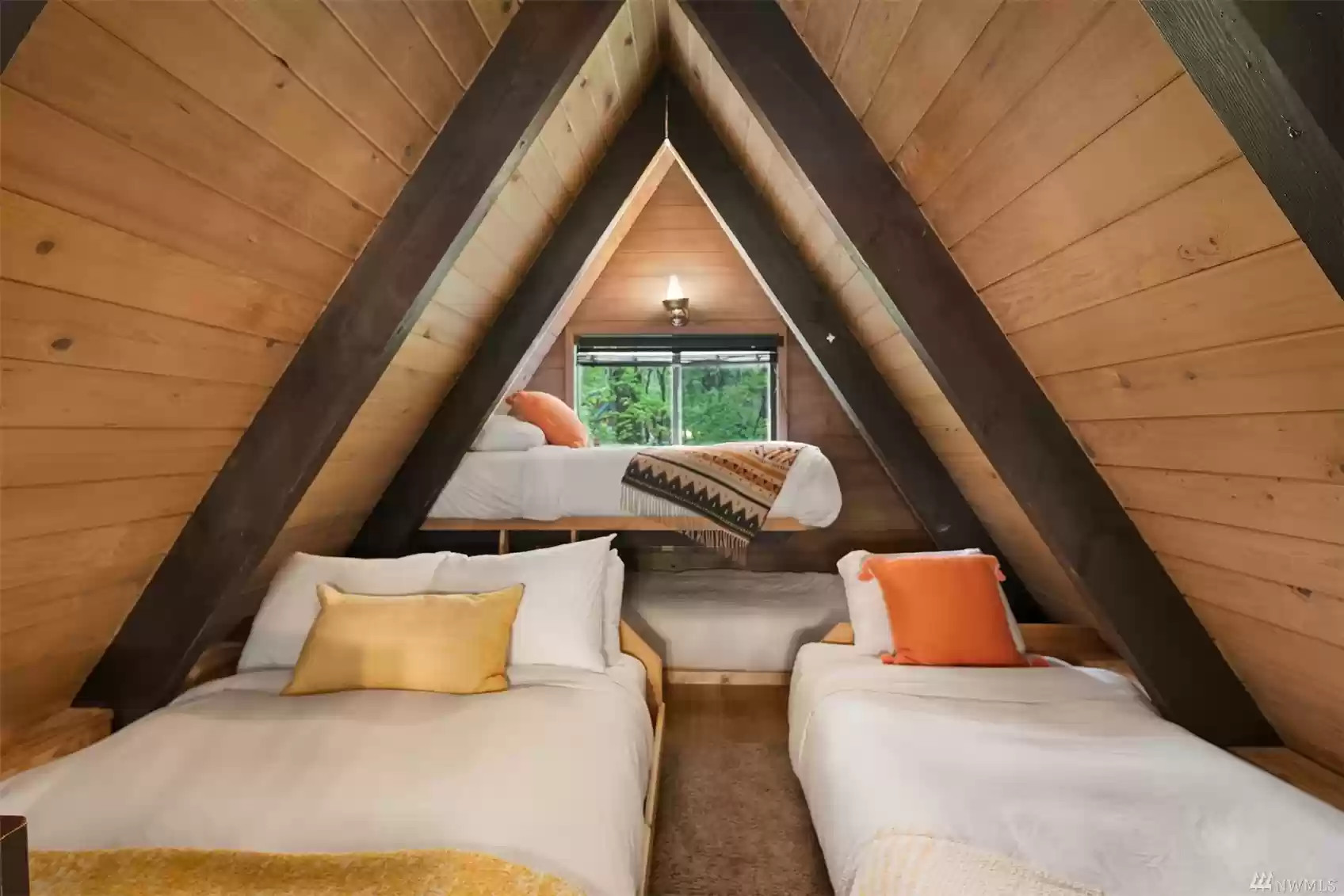 chambre sur mezzanine maison A-Frame chambre sur mezzanine maison A-Frame