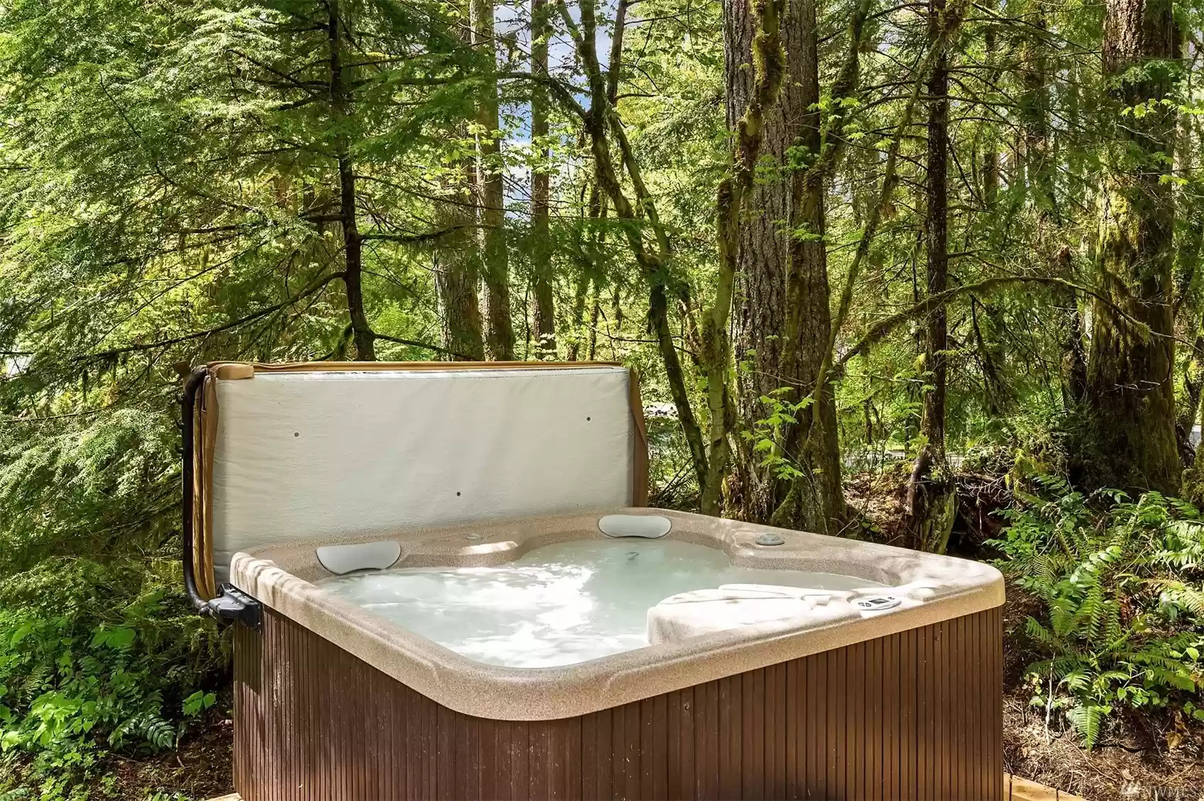 jacuzzi sur terrasse bois jacuzzi sur terrasse bois