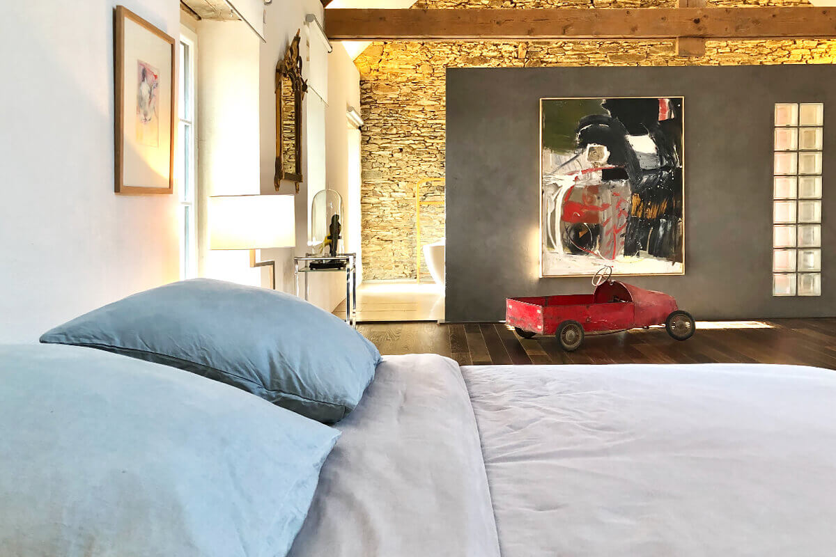 chambre avec mur de pierres et poutres chambre avec mur de pierres et poutres