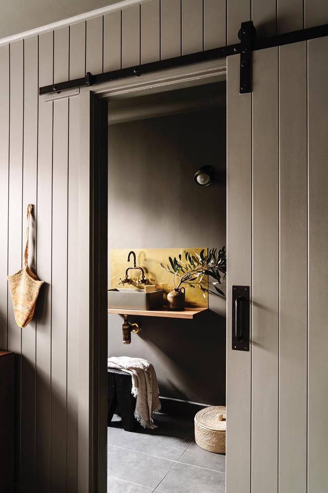 salle de bain grise