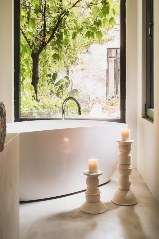 salle de bain avec baie vitrée salle de bain avec baie vitrée