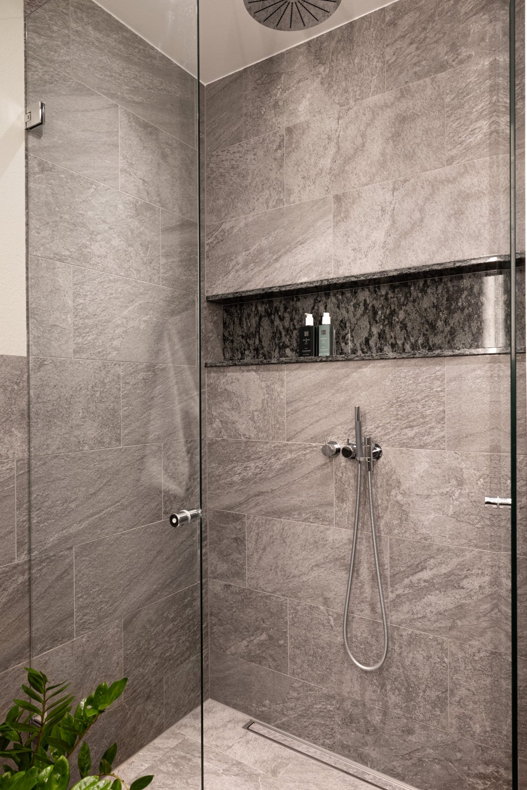 salle de bain grise design