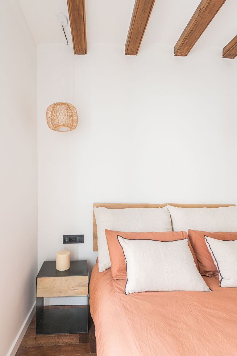 chambre minimaliste appartement ancien rénové chambre minimaliste appartement ancien rénové