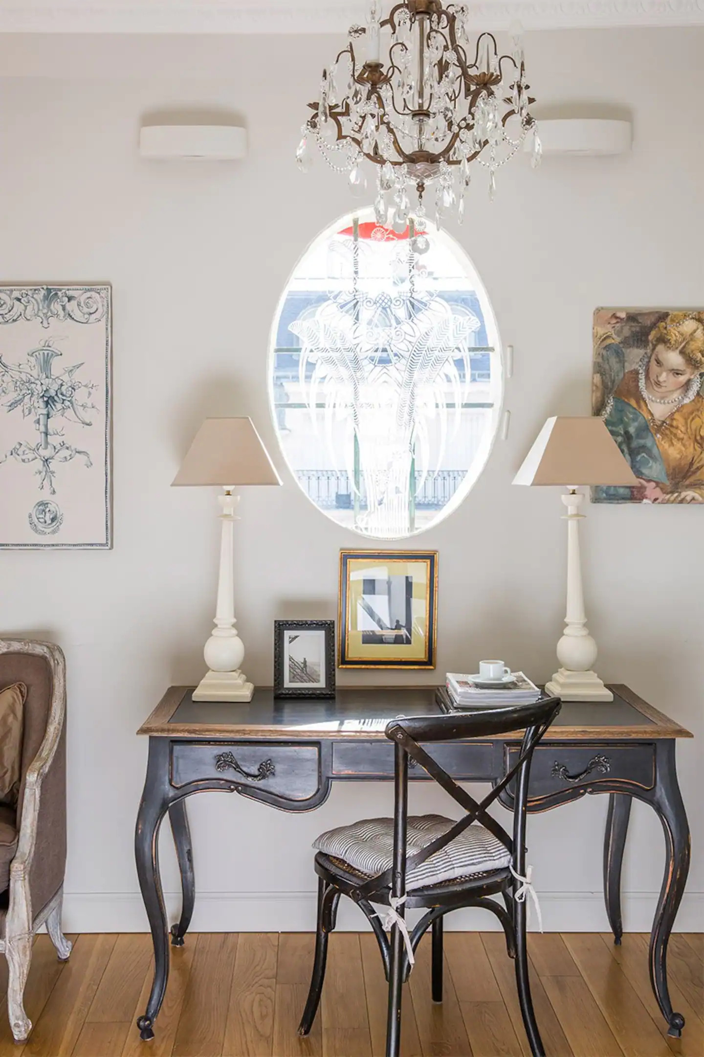 salon appartement classique chic