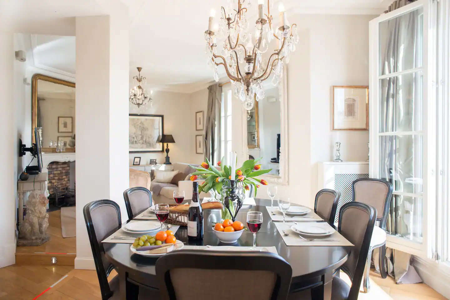 salle à manger appartement classique chic