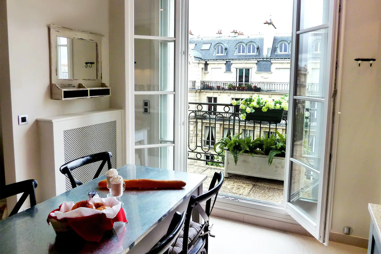 espace repas dans cuisine