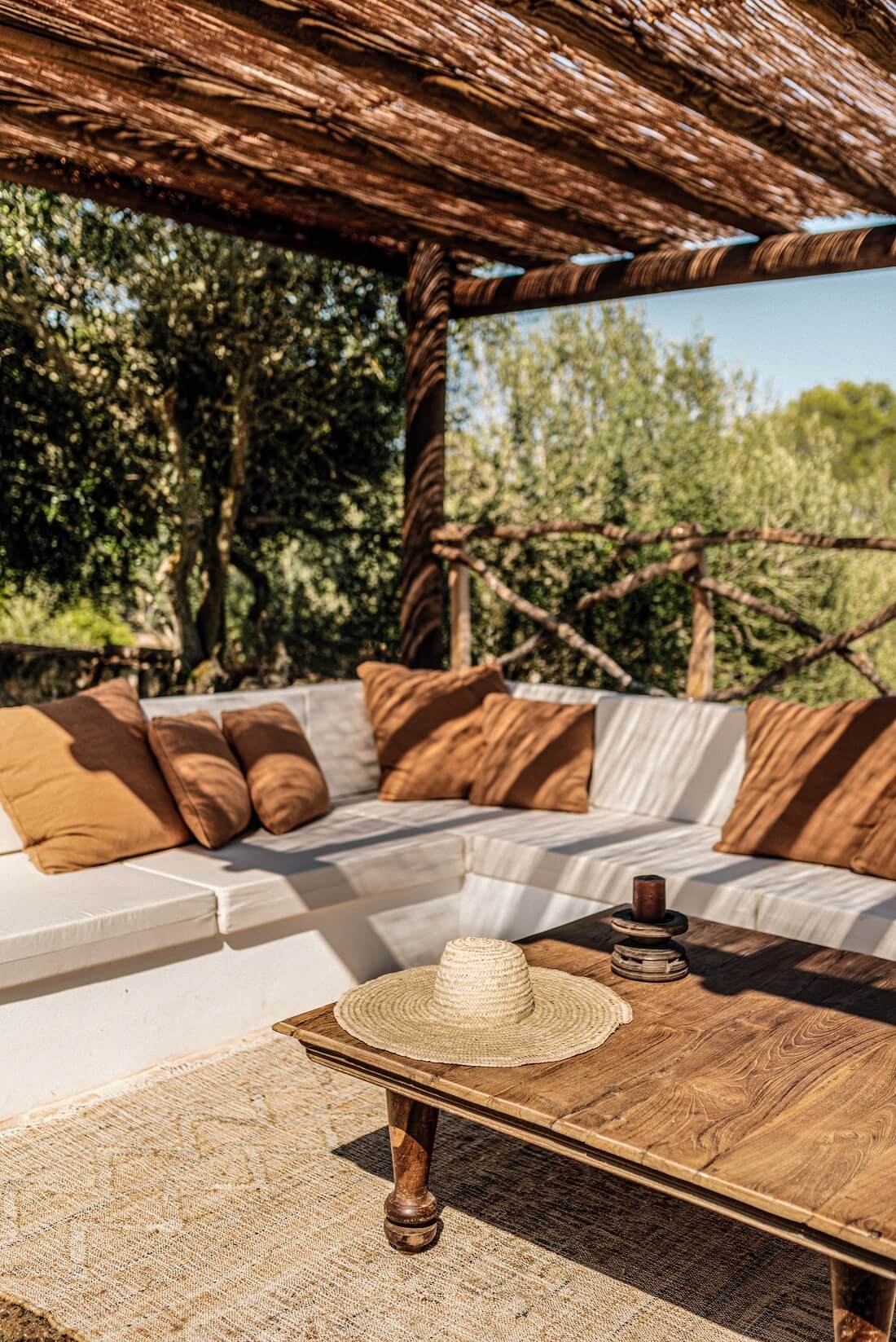 terrasse avec pergola en bois